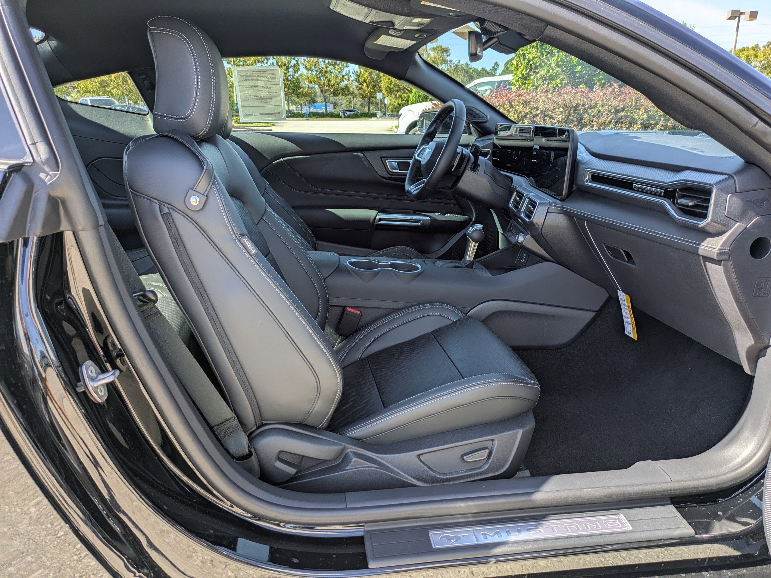 2025 Ford Mustang Premium