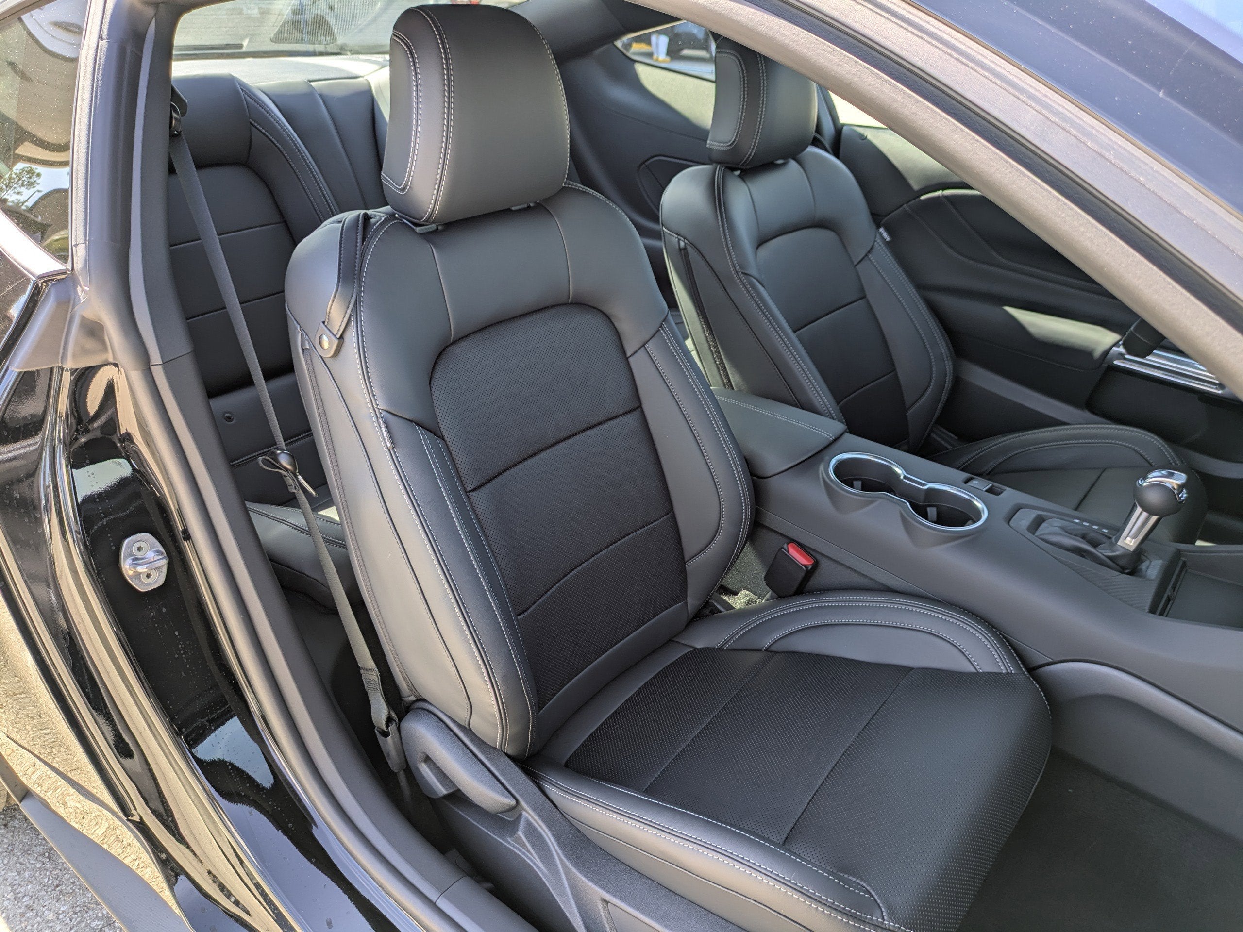 2025 Ford Mustang Premium