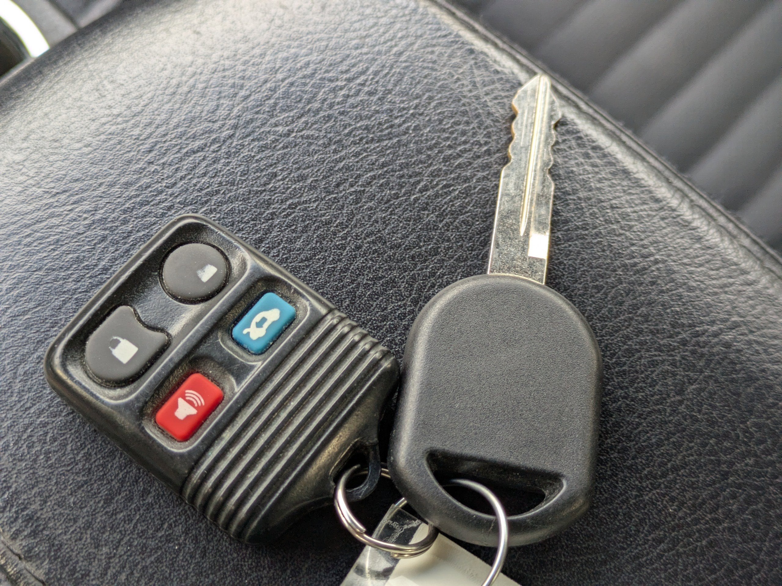 2003 Ford Thunderbird Deluxe