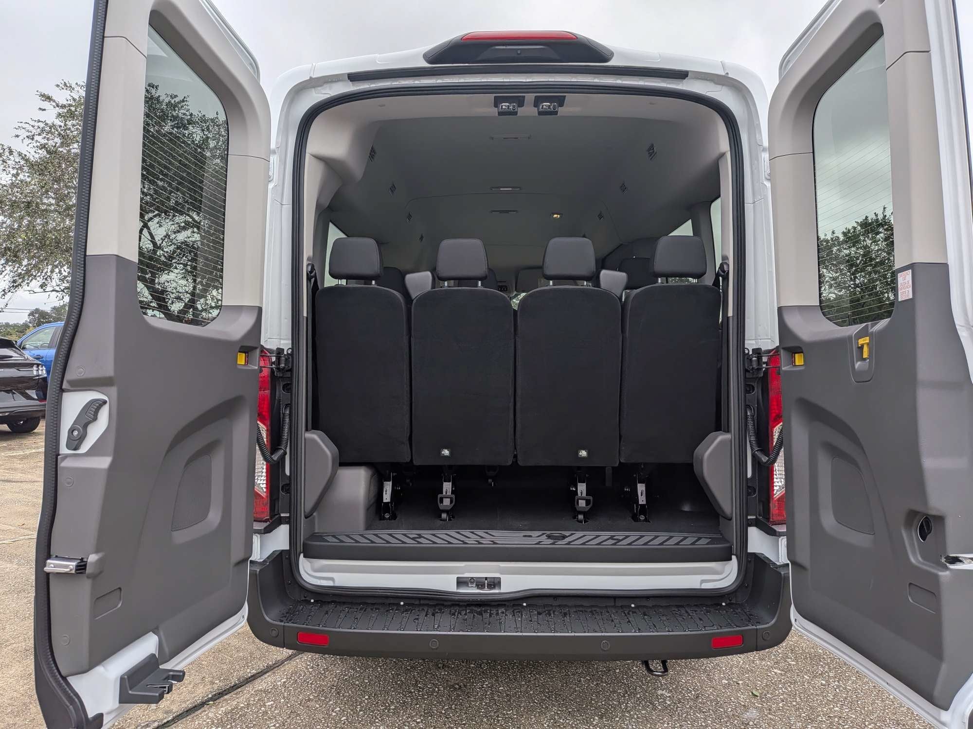 2027 Ford Transit Passenger Wagon XL