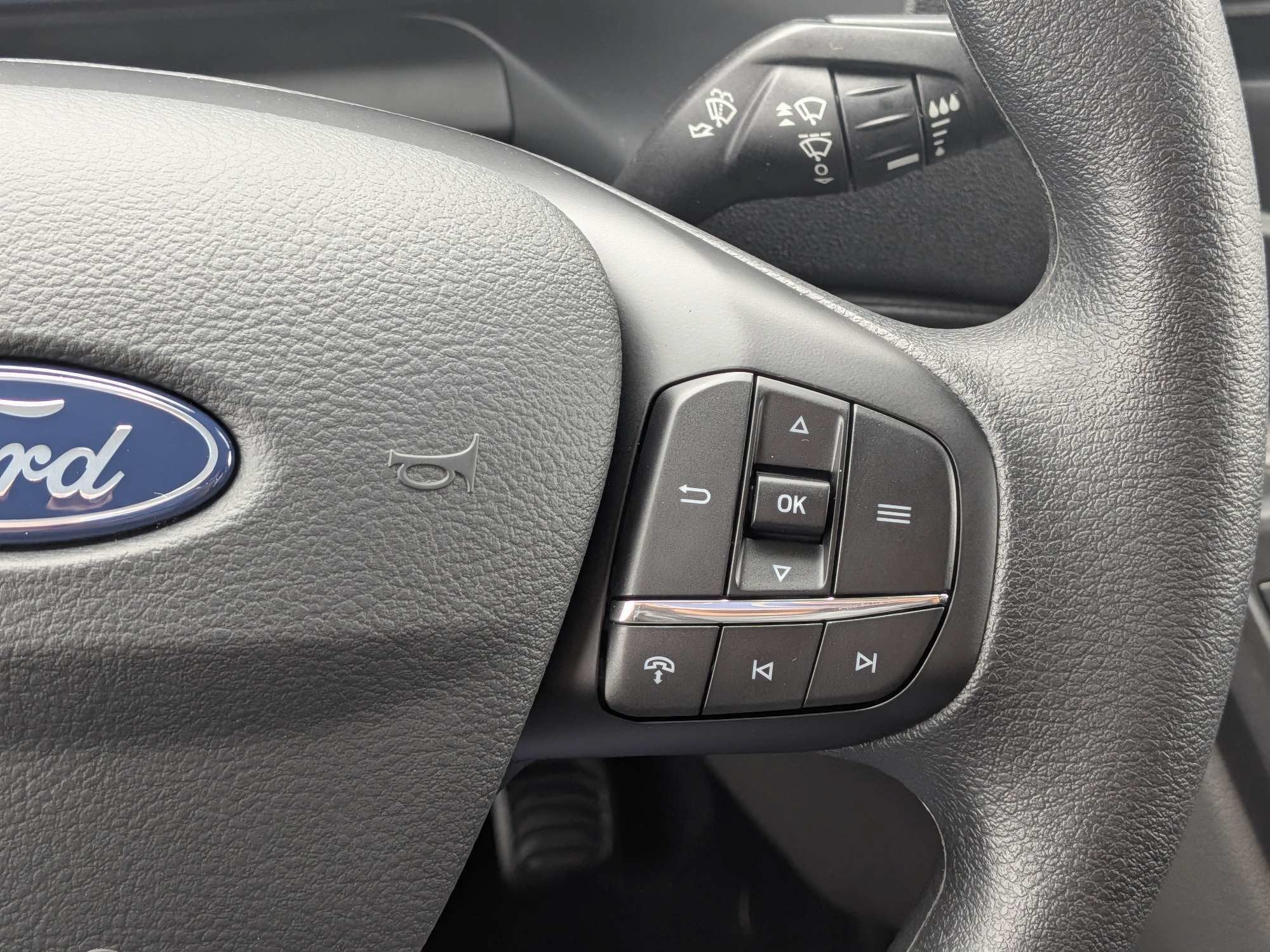 2027 Ford Transit Passenger Wagon XL