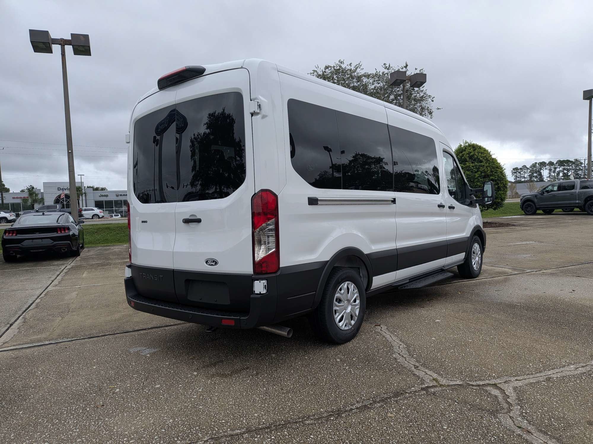 2027 Ford Transit Passenger Wagon XL