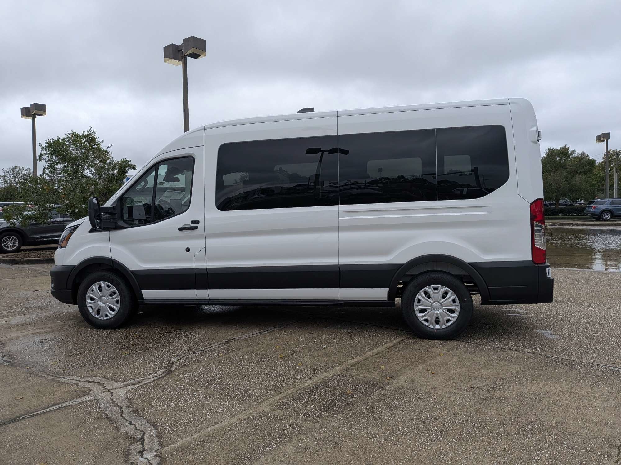 2027 Ford Transit Passenger Wagon XL
