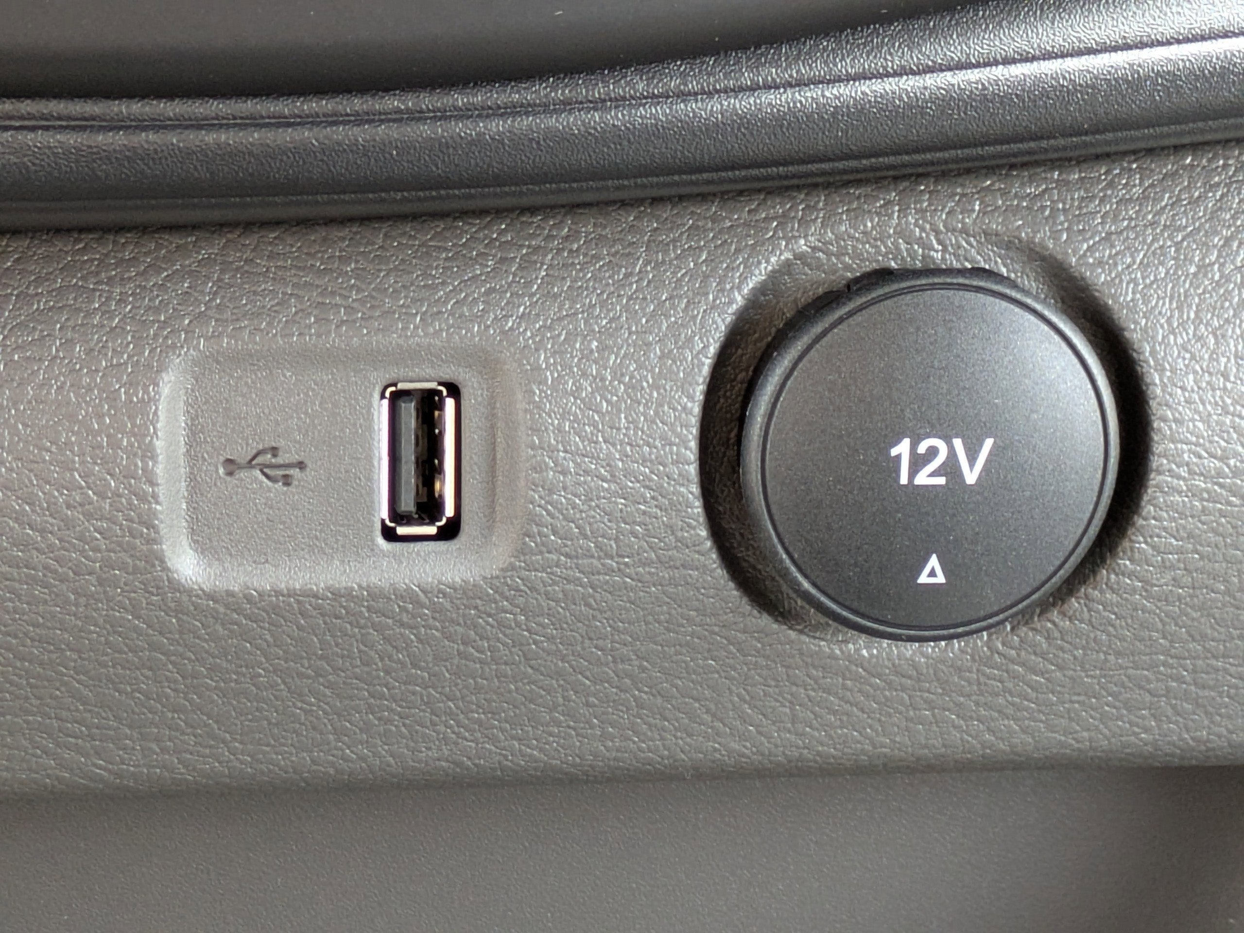 2026 Ford Transit Passenger Wagon XL