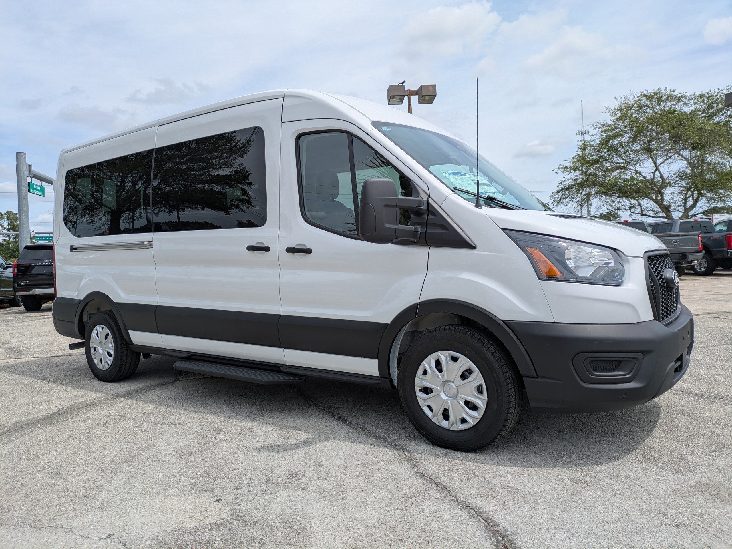 2026 Ford Transit Passenger Wagon XL