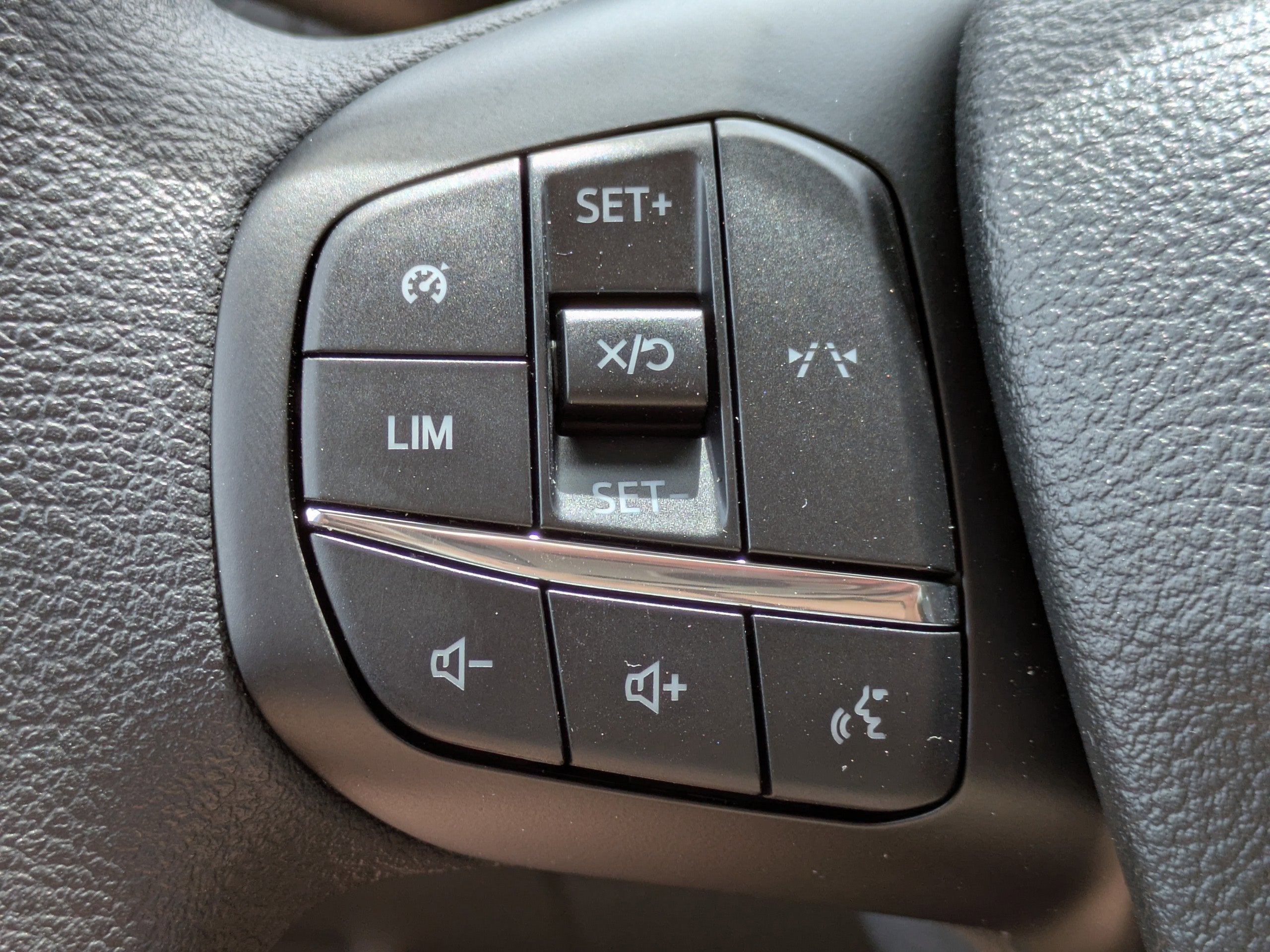 2026 Ford Transit Passenger Wagon XL