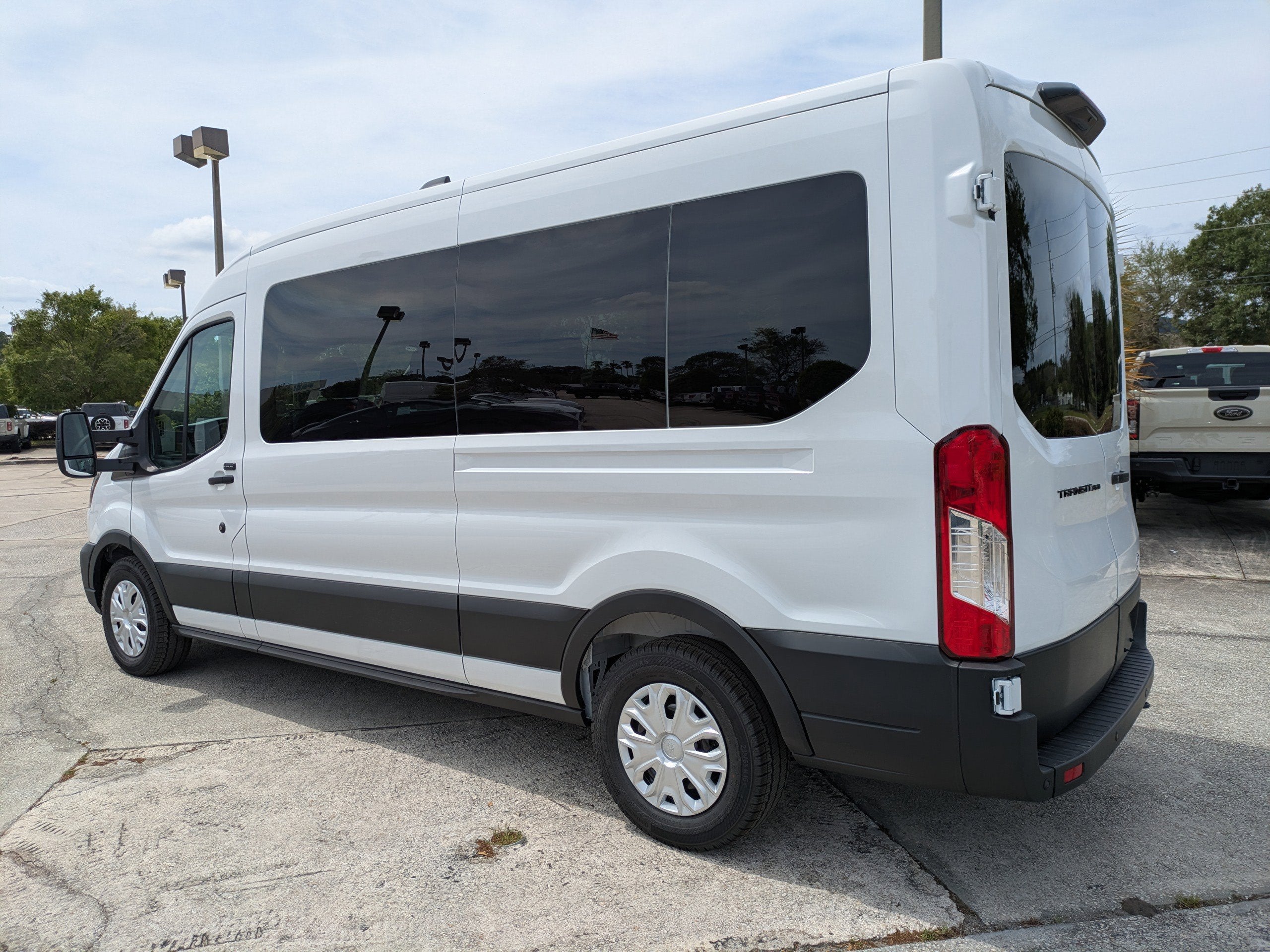 2026 Ford Transit Passenger Wagon XL