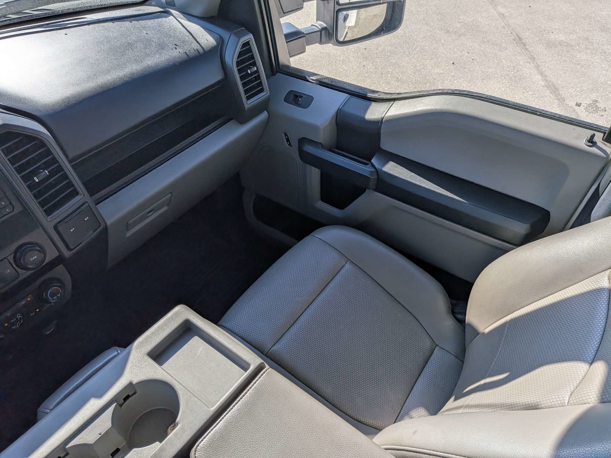 2022 Ford Super Duty F-350 DRW XL