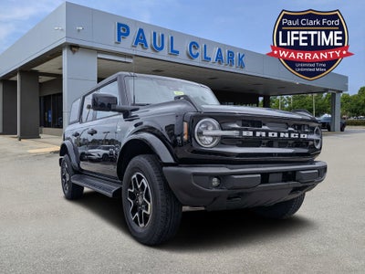 2026 Ford Bronco Outer Banks