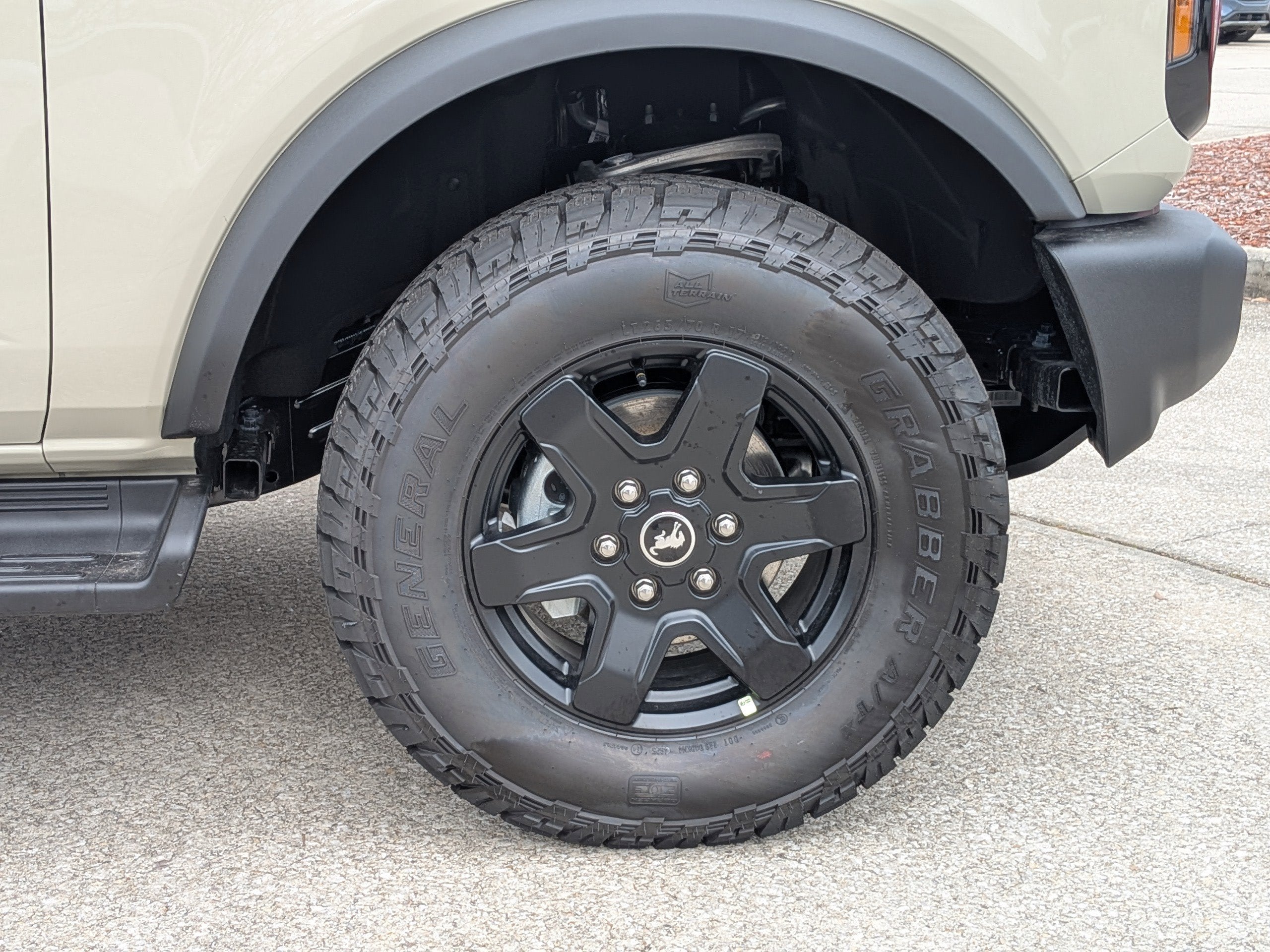 2025 Ford Bronco Outer Banks