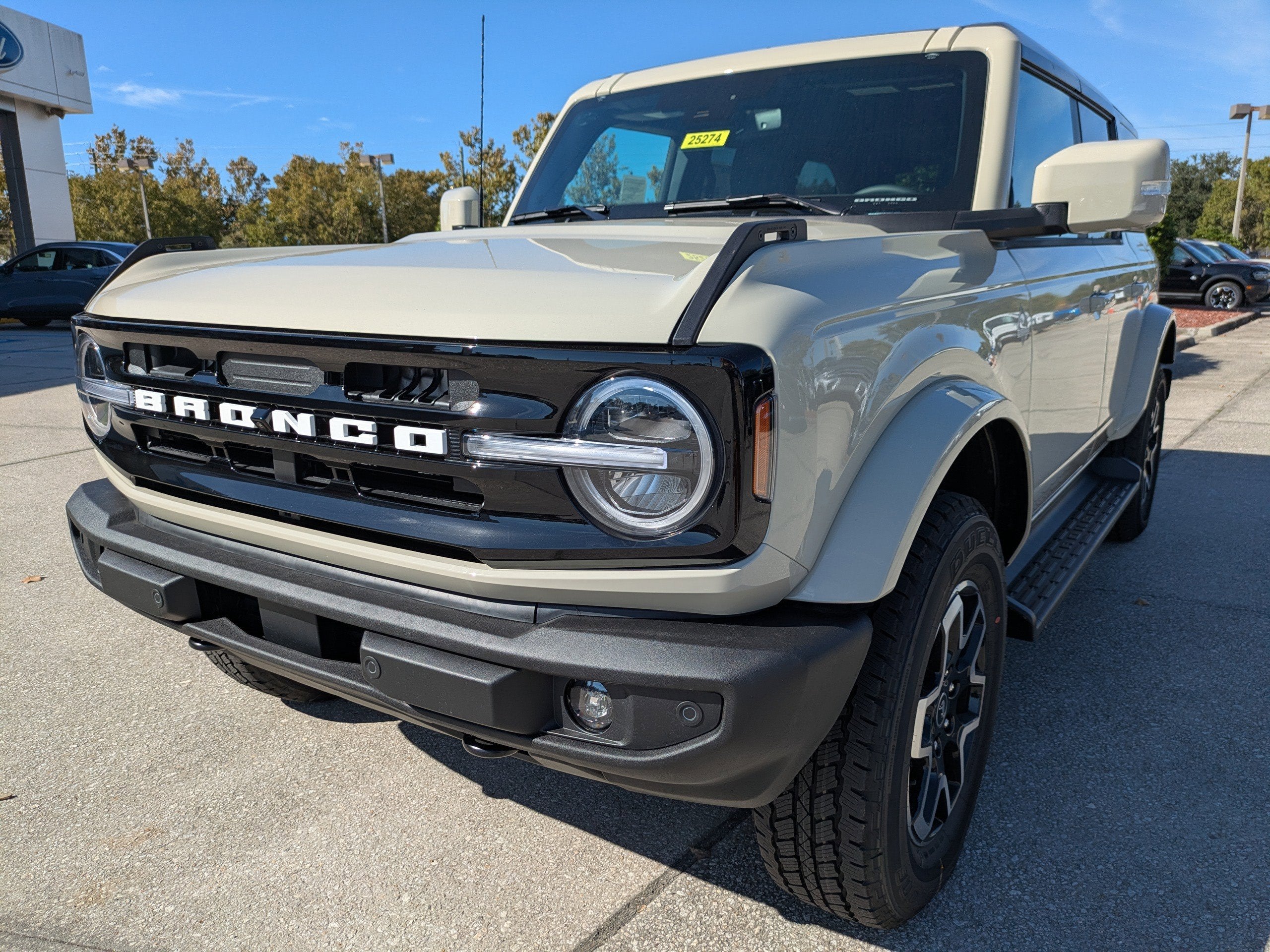 2025 Ford Bronco Outer Banks