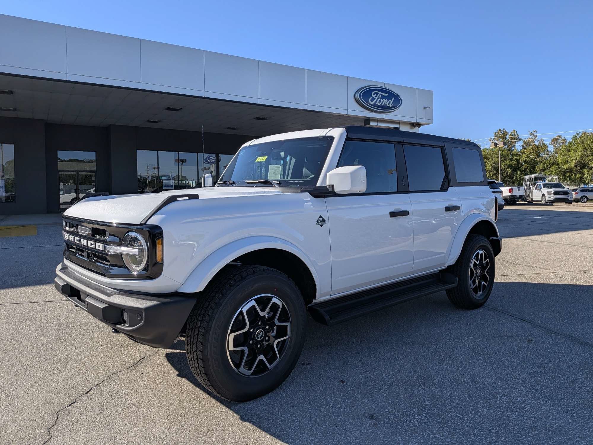 2026 Ford Bronco Outer Banks