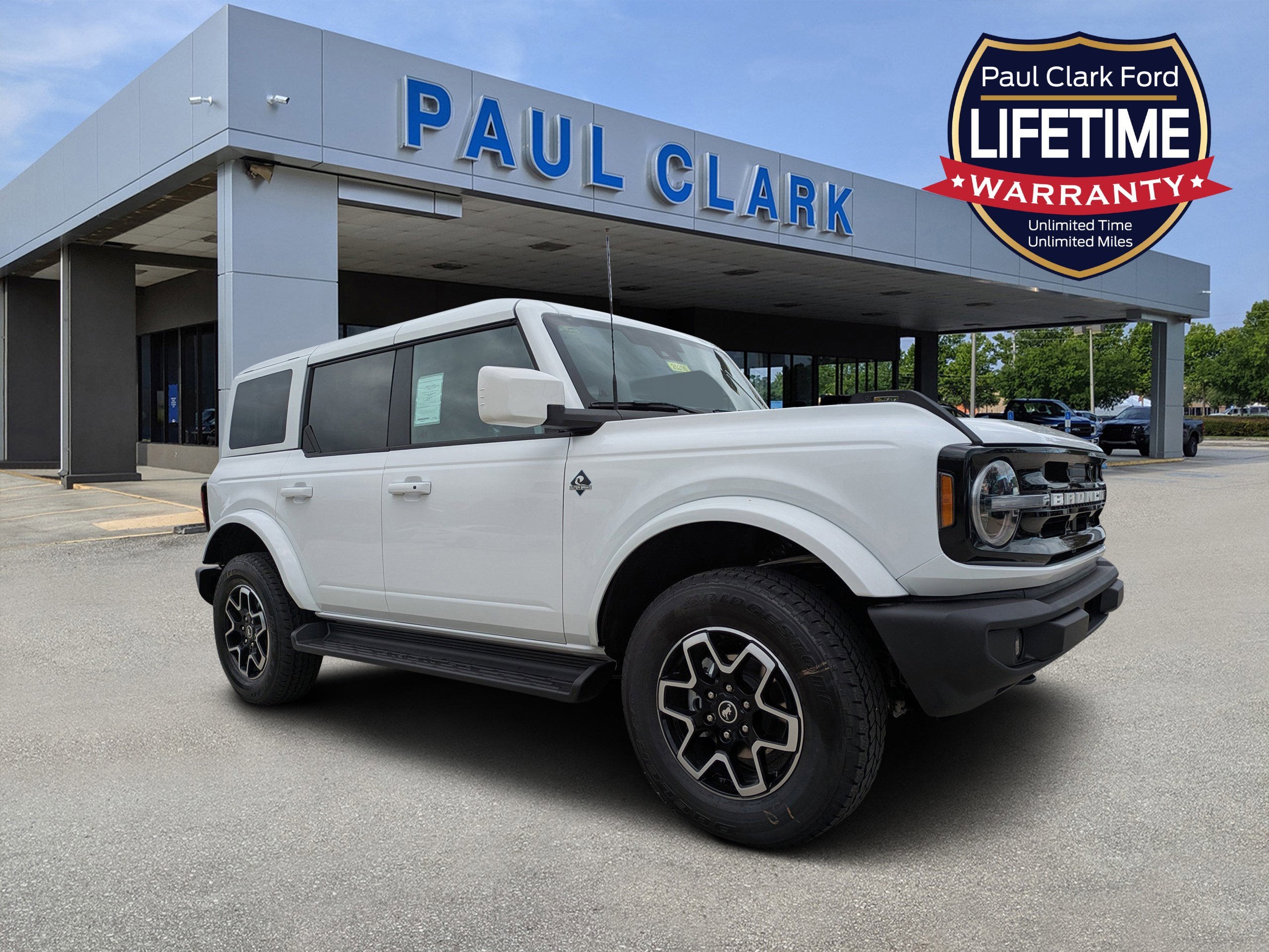 2025 Ford Bronco Outer Banks