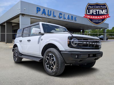 2026 Ford Bronco Outer Banks