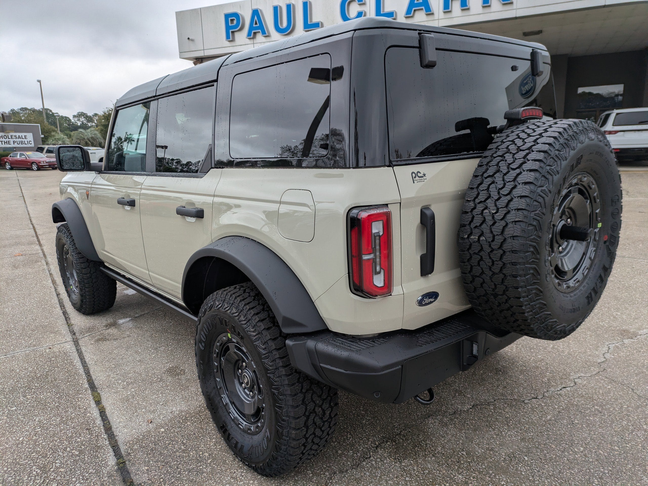 2025 Ford Bronco Badlands