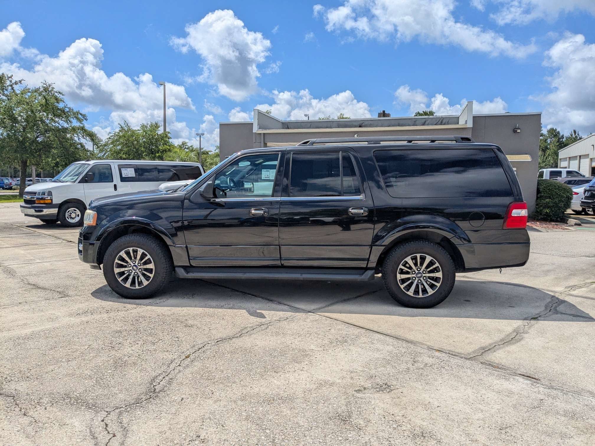 2016 Ford Expedition EL XLT
