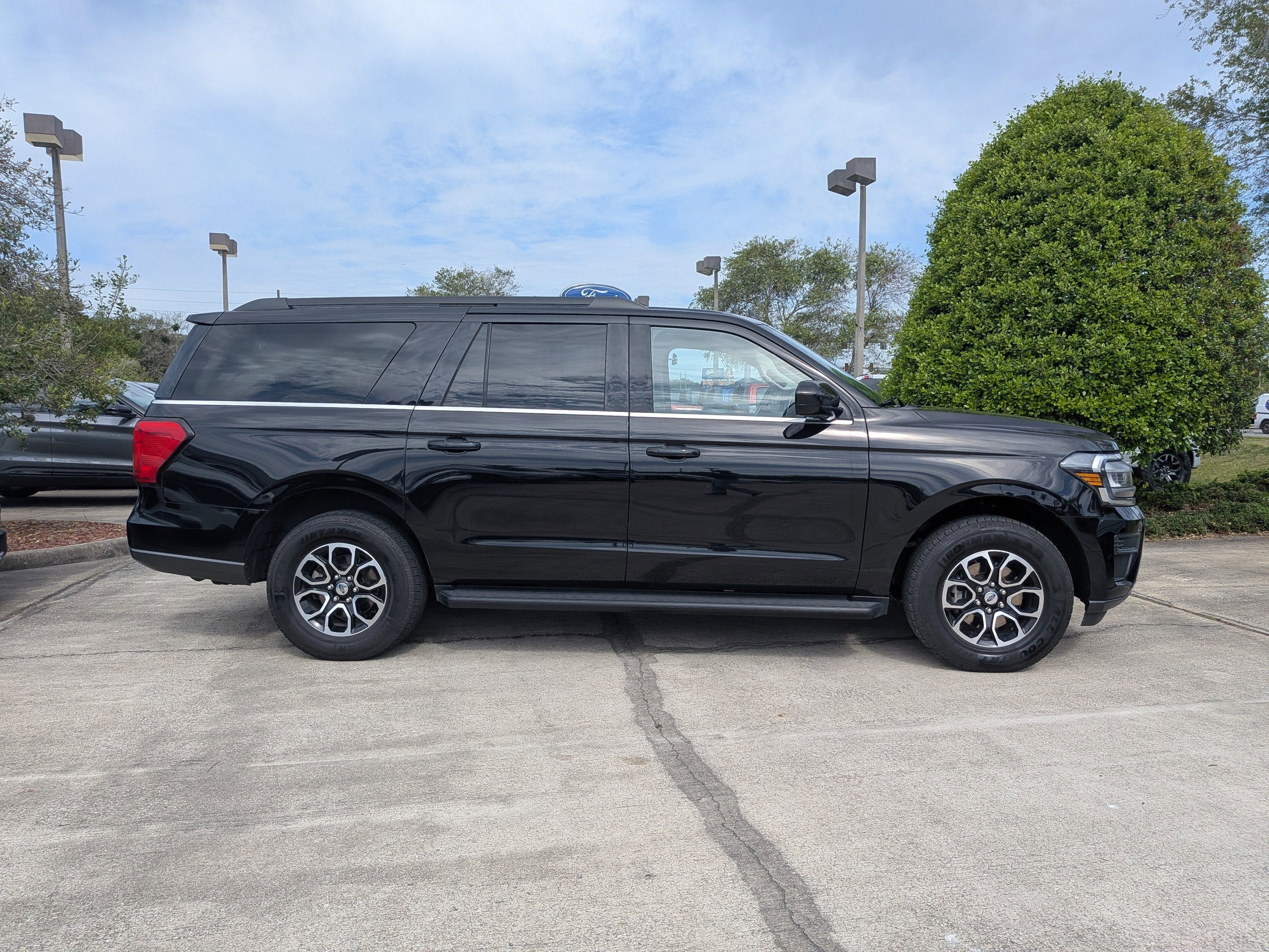 2024 Ford Expedition Max XLT