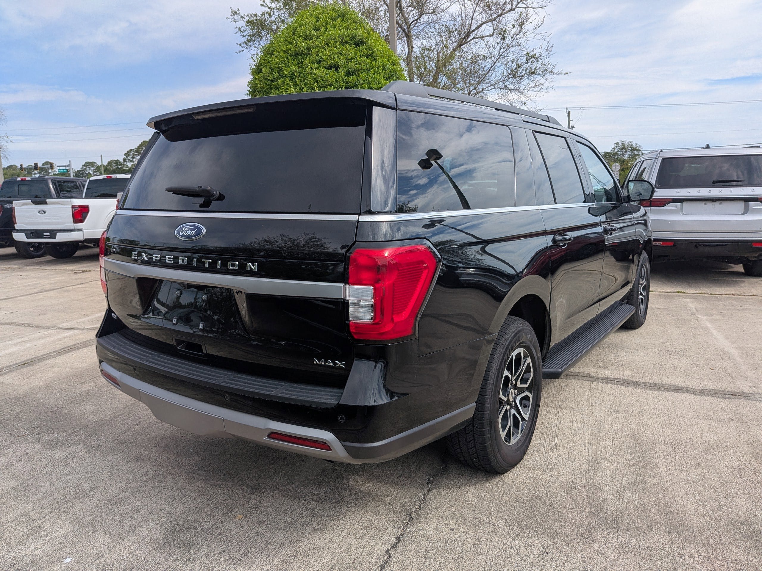 2024 Ford Expedition Max XLT