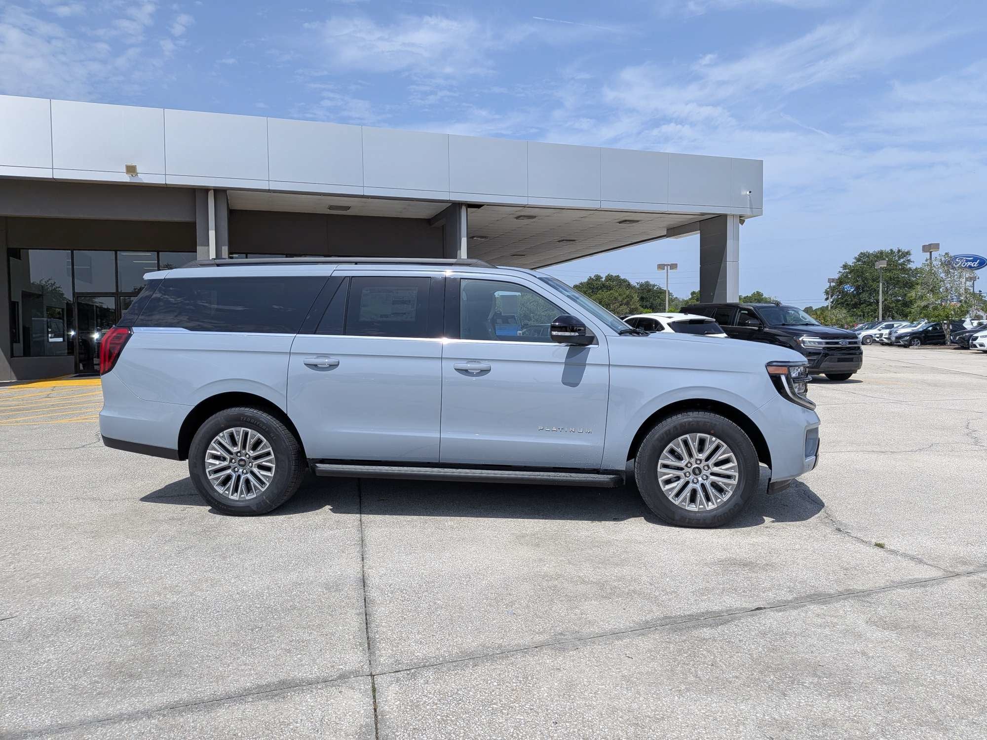 2027 Ford Expedition Max Platinum