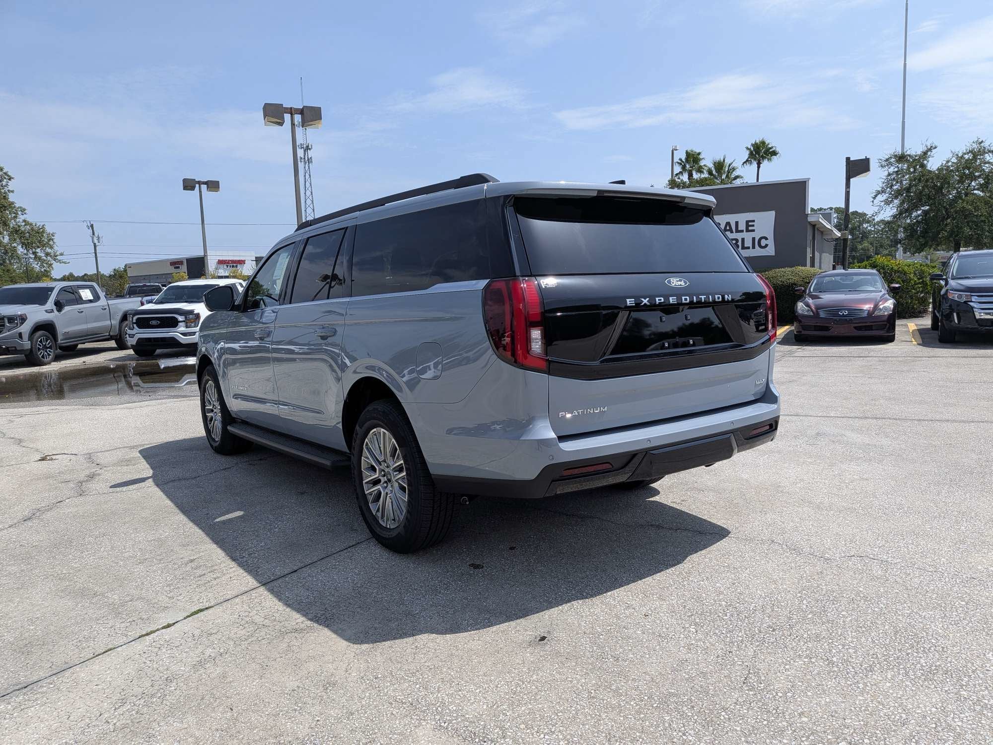 2027 Ford Expedition Max Platinum