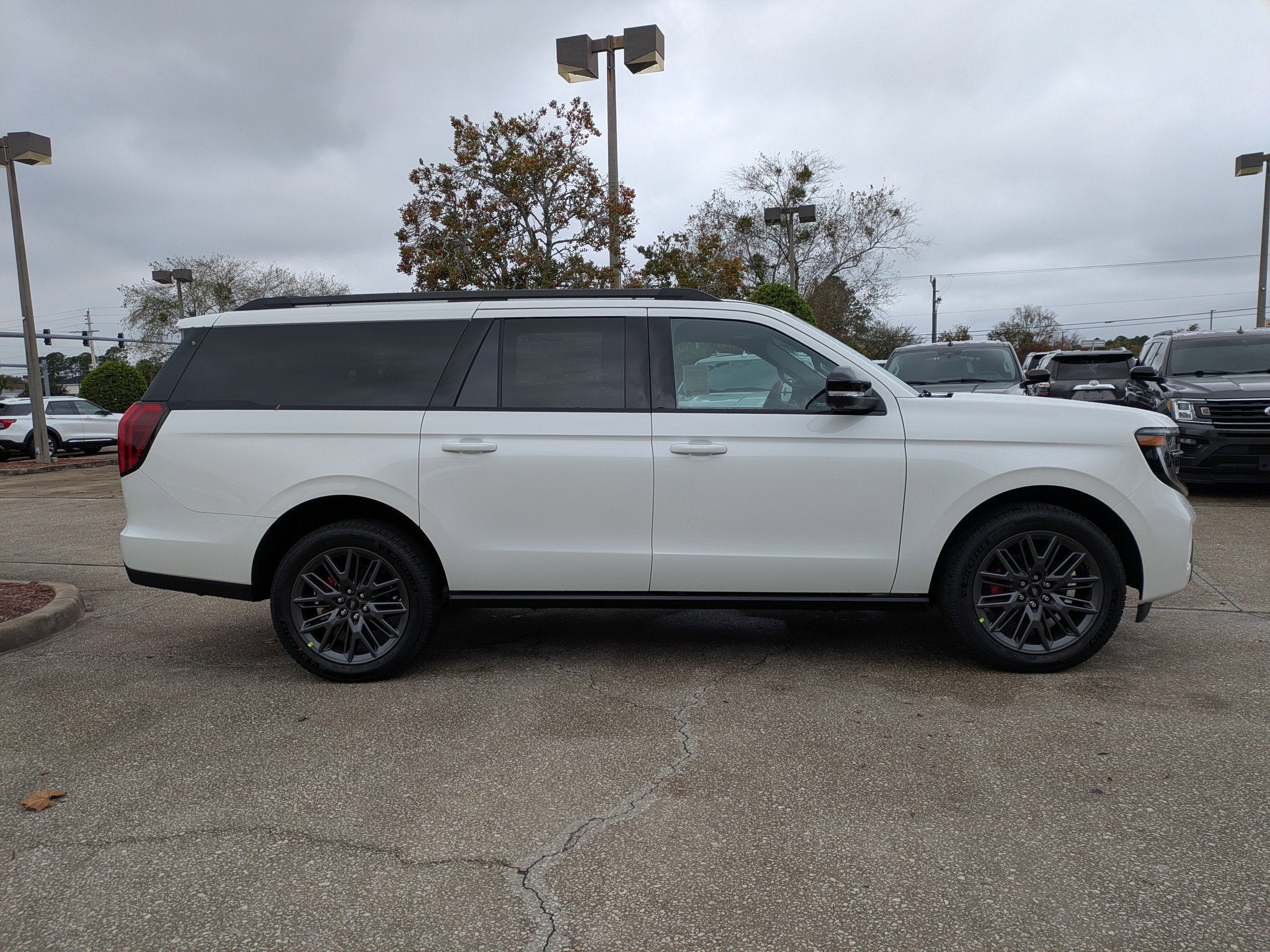 2025 Ford Expedition Max Platinum