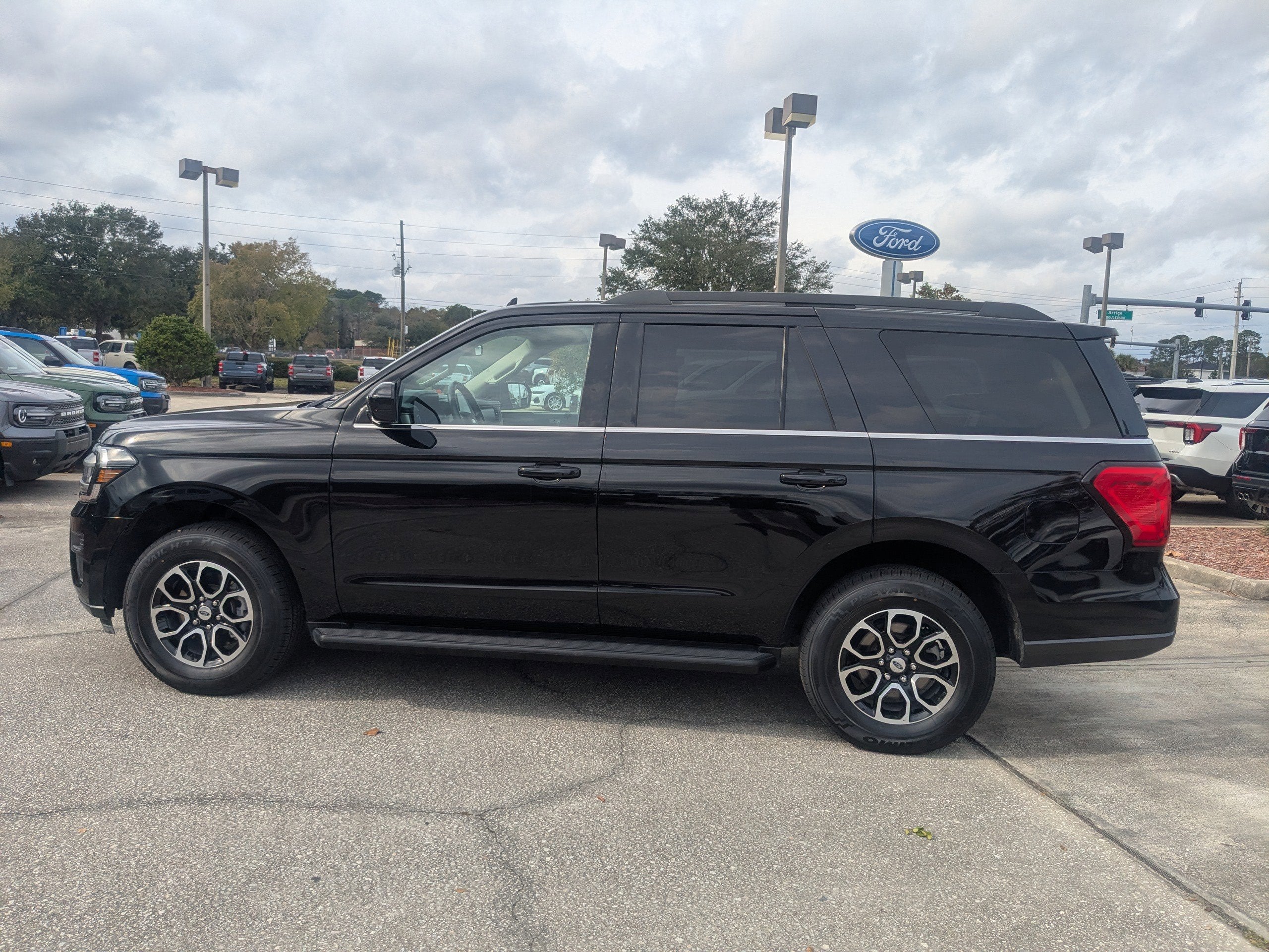 2024 Ford Expedition XLT