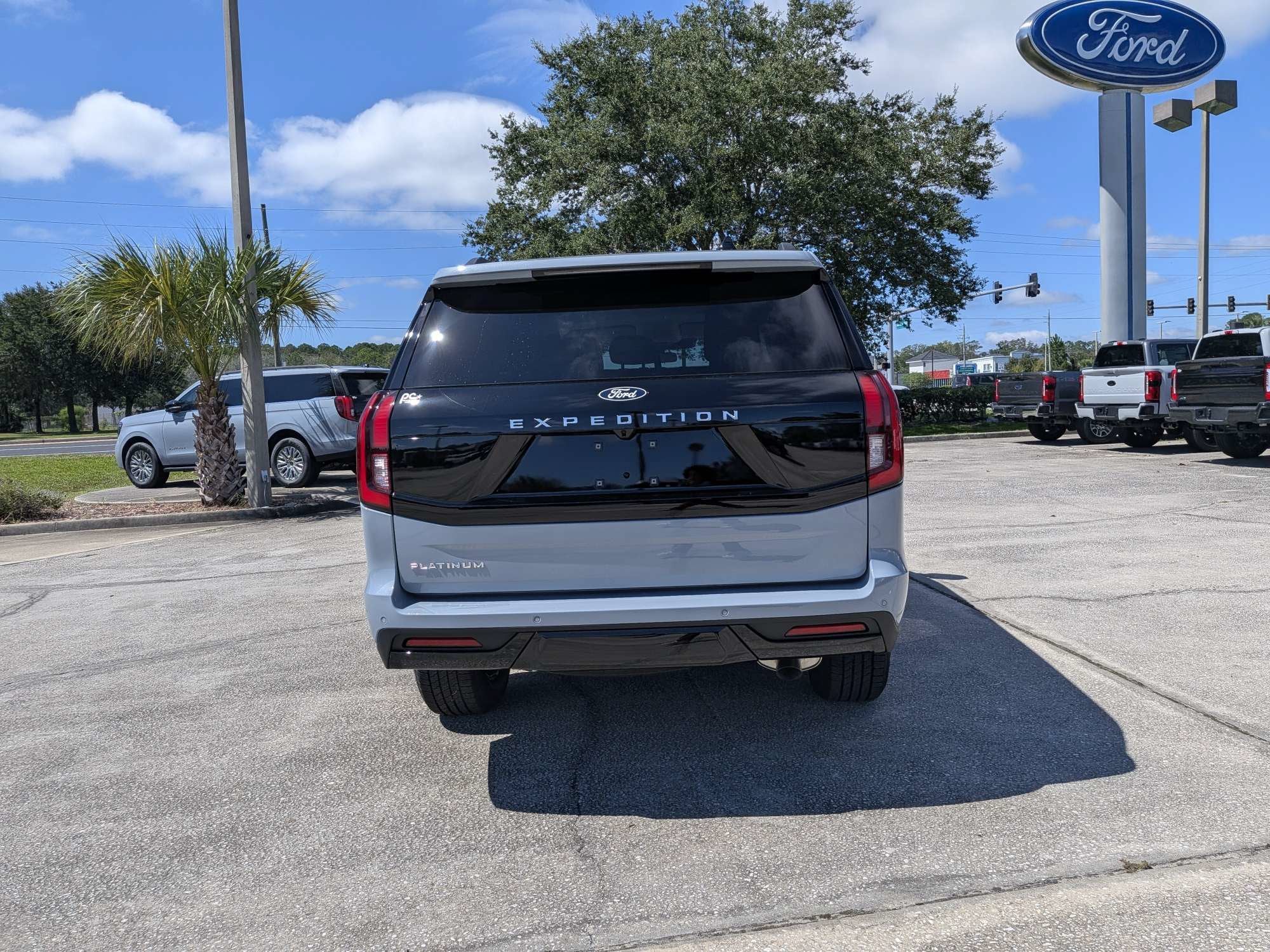 2027 Ford Expedition Platinum