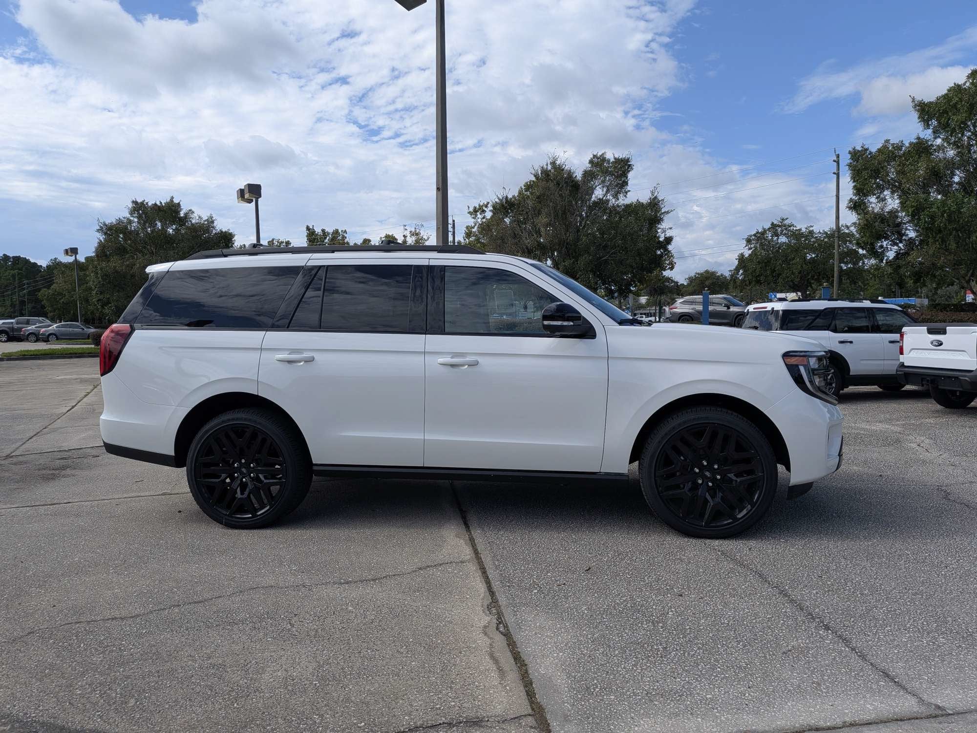 2027 Ford Expedition Platinum