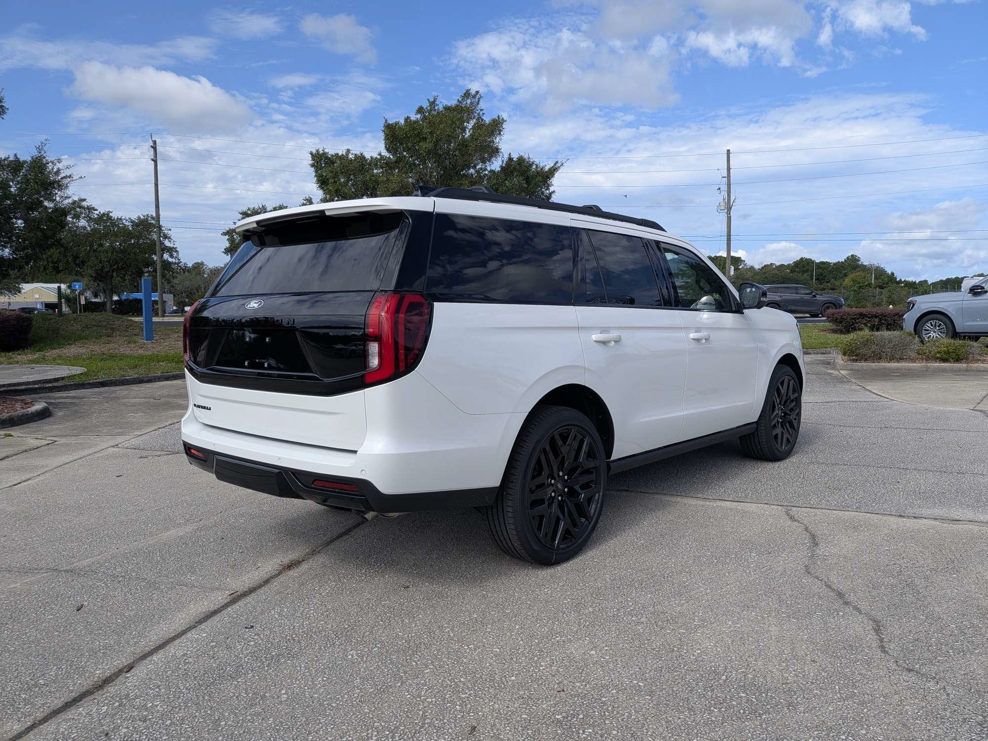 2027 Ford Expedition Platinum