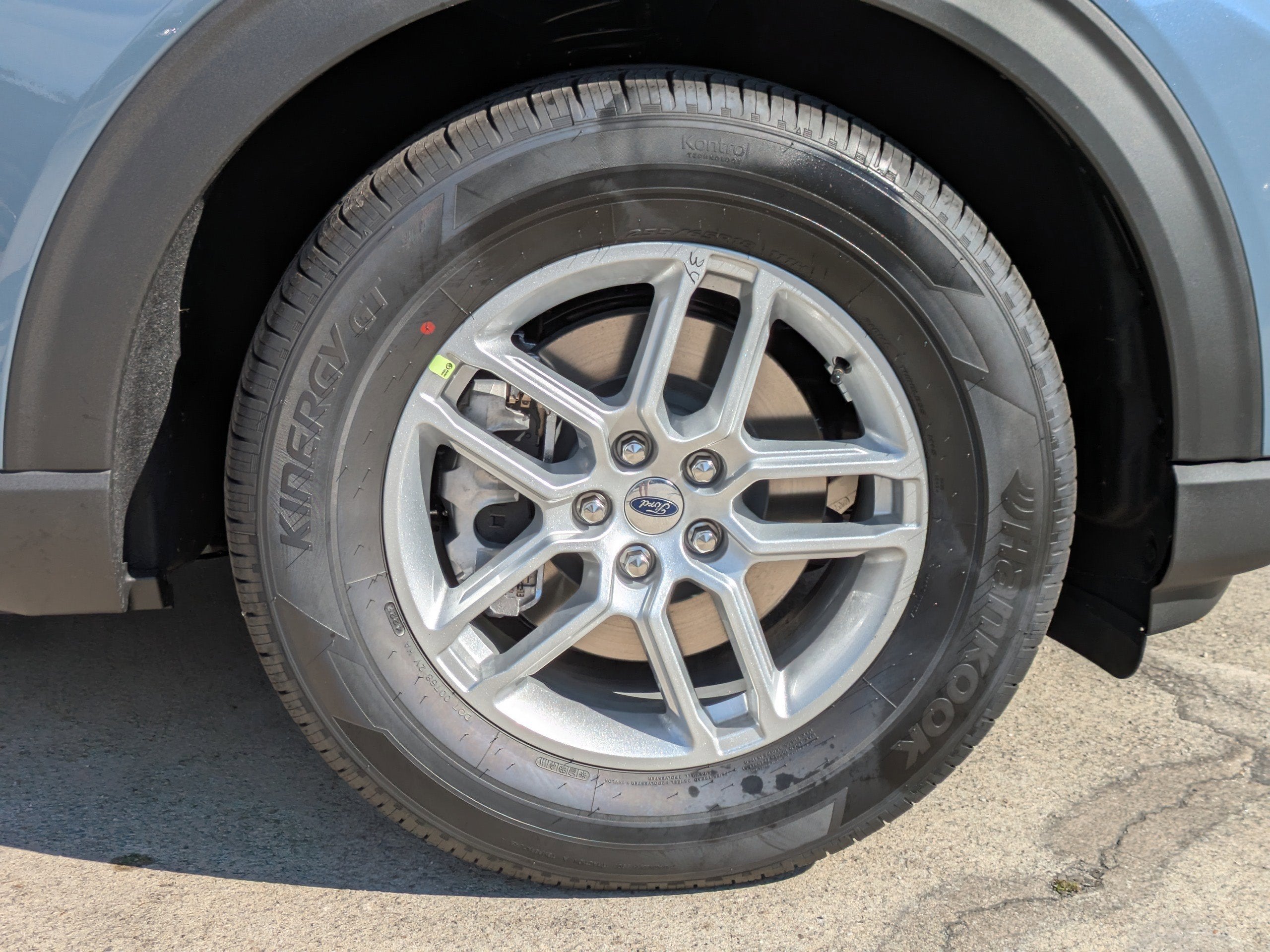 2026 Ford Explorer Active w/100A Pkg