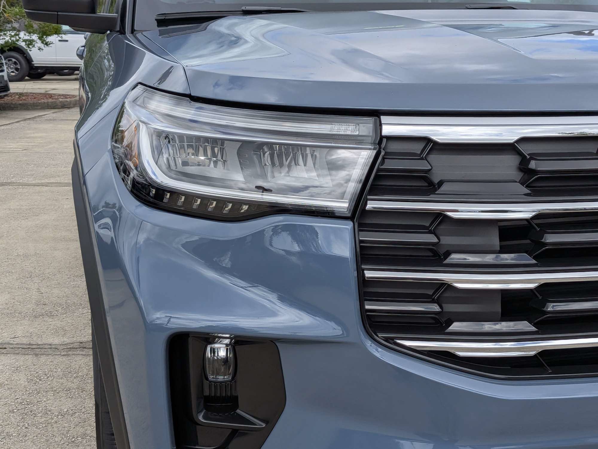 2027 Ford Explorer Active w/200A Pkg