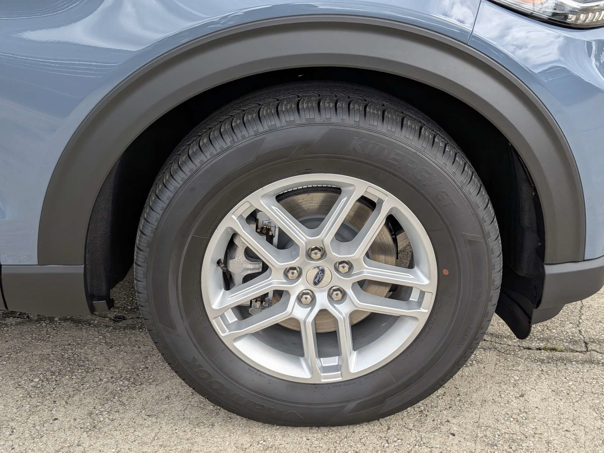 2027 Ford Explorer Active w/200A Pkg