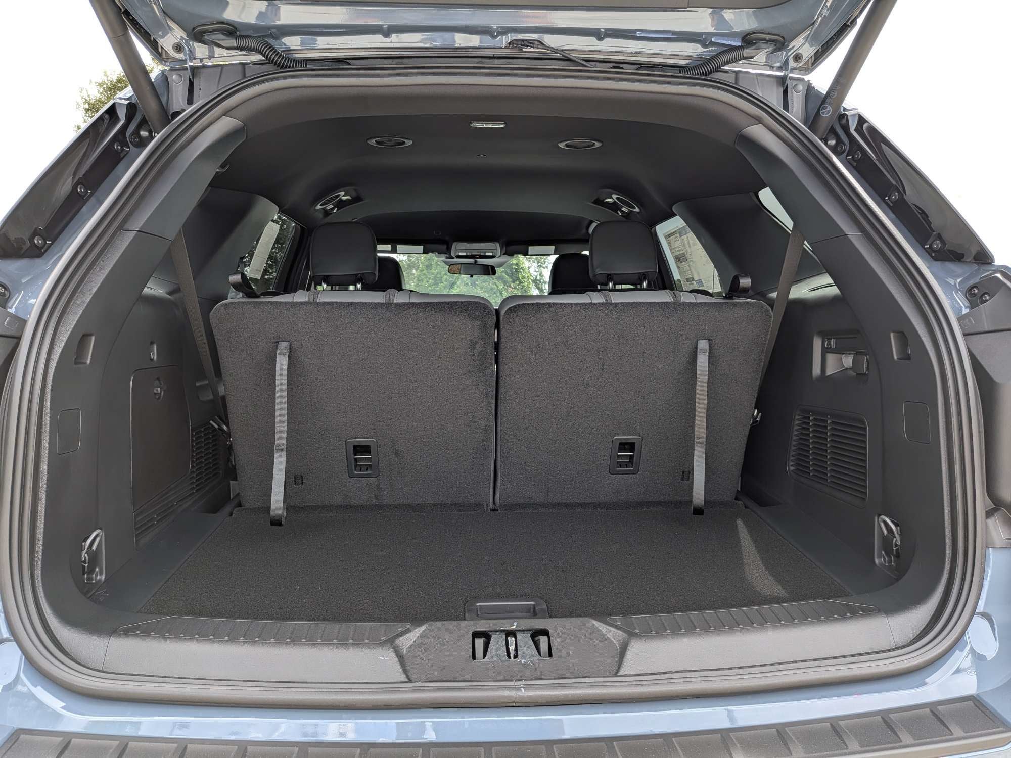 2027 Ford Explorer Active w/200A Pkg