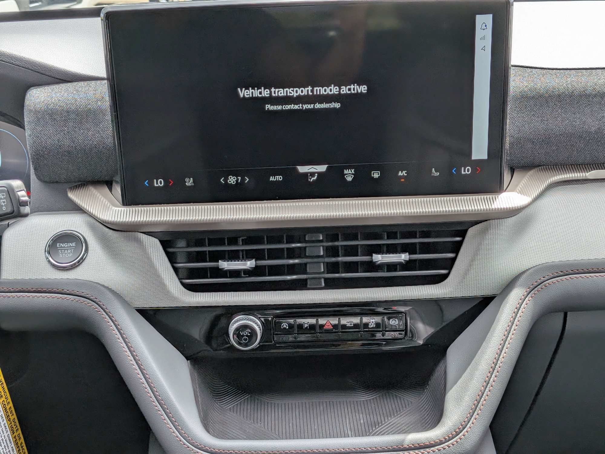 2027 Ford Explorer Active w/200A Pkg