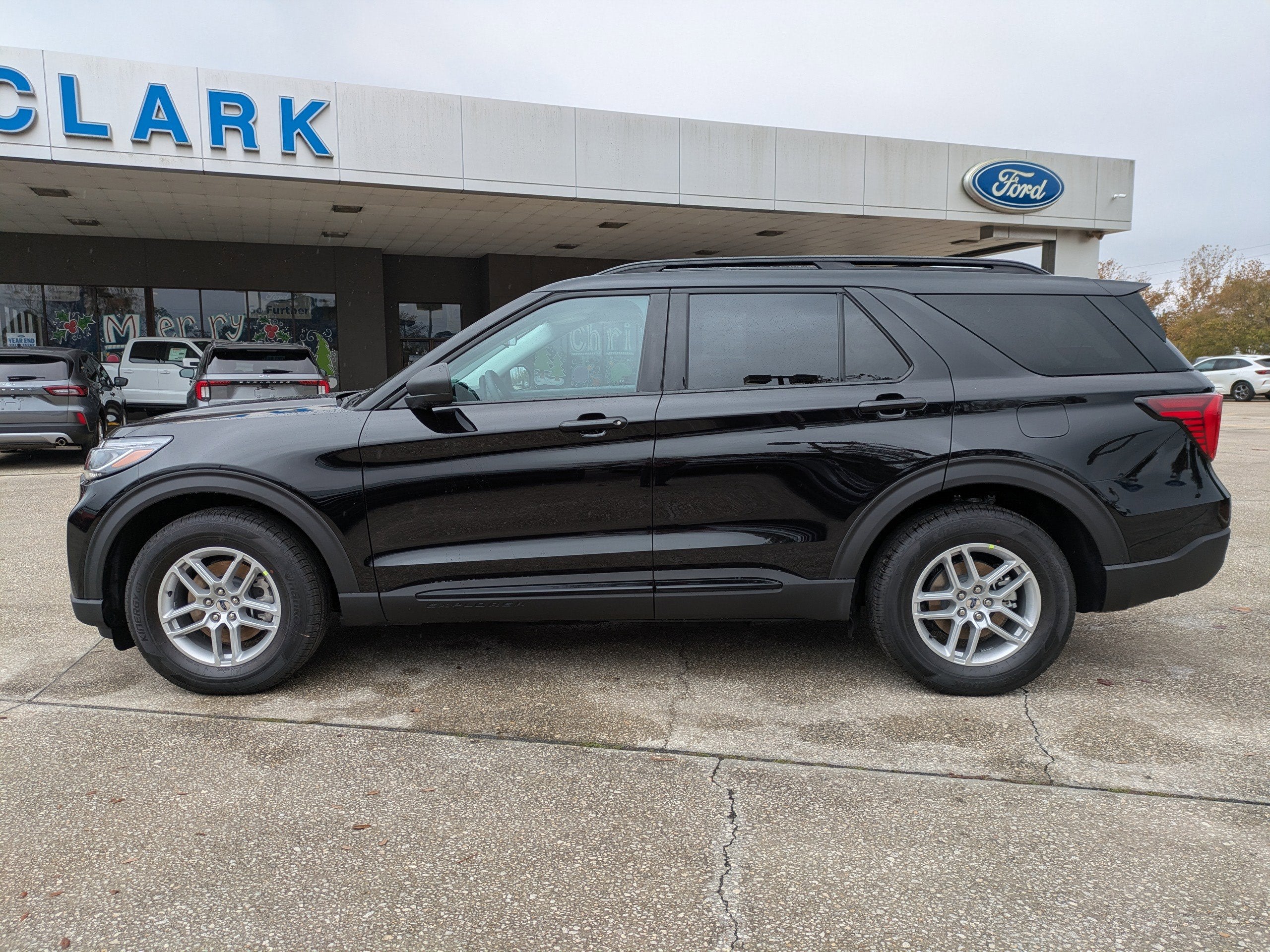 2026 Ford Explorer Active w/200A Pkg