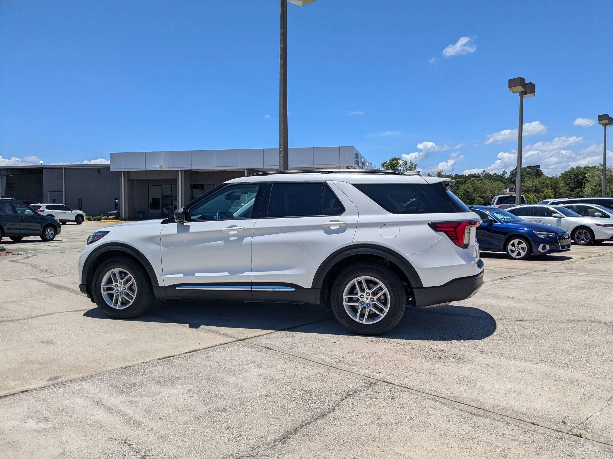2025 Ford Explorer Active