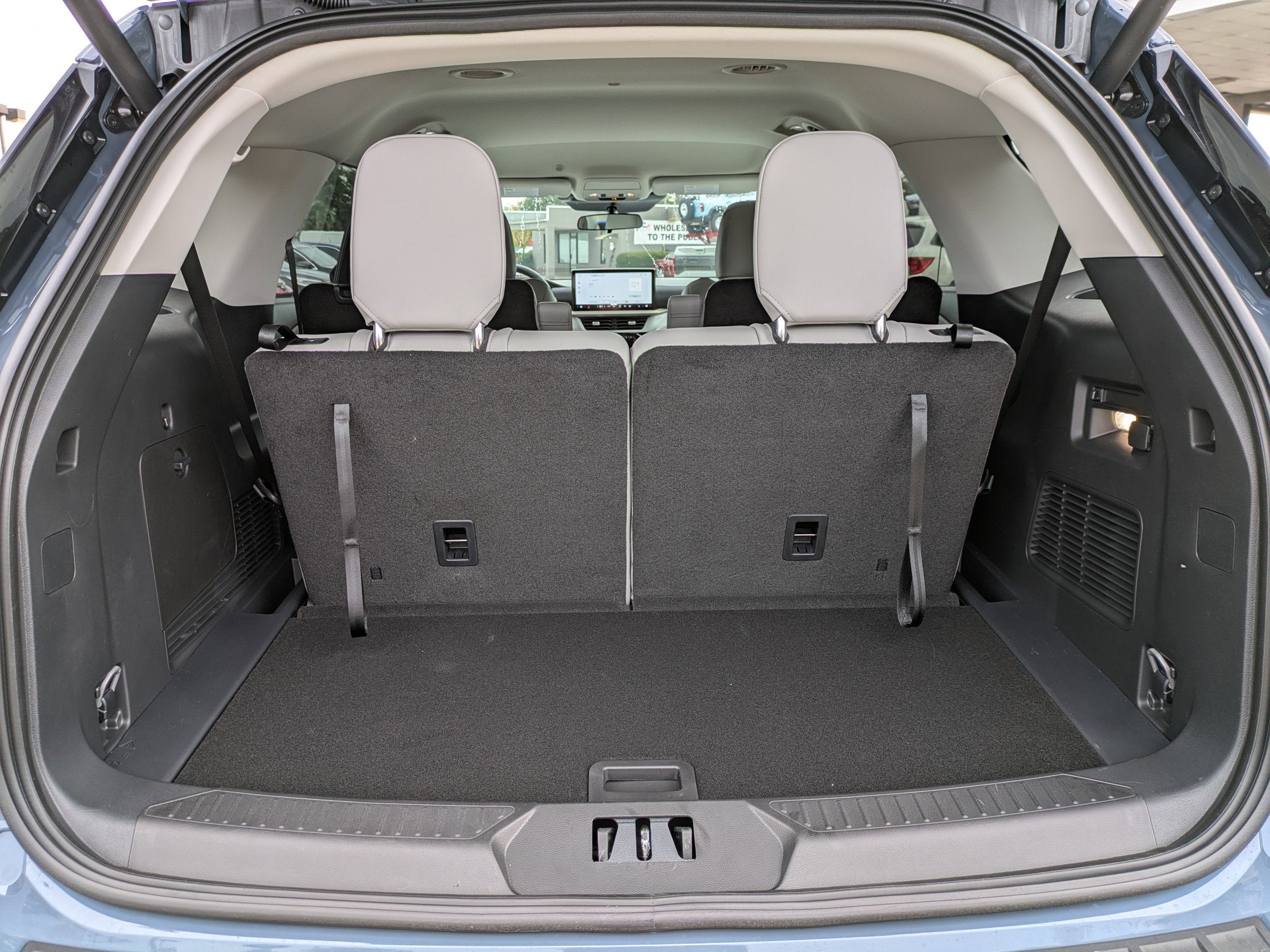 2026 Ford Explorer Active w/100A Pkg