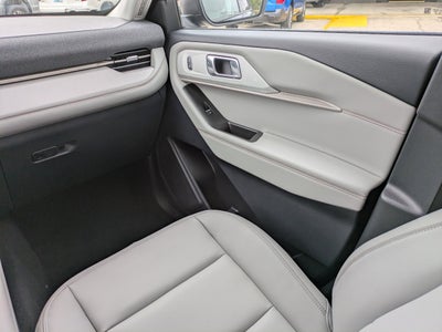 2026 Ford Explorer Active w/100A Pkg