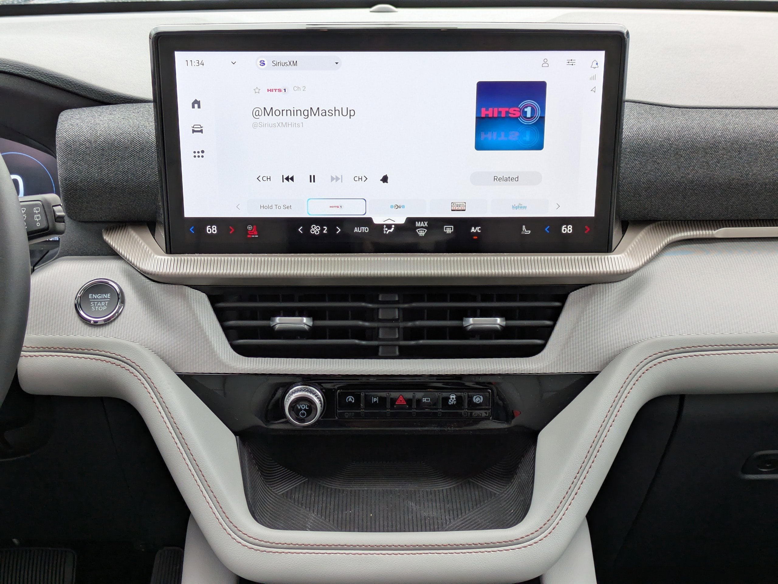 2026 Ford Explorer Active w/100A Pkg