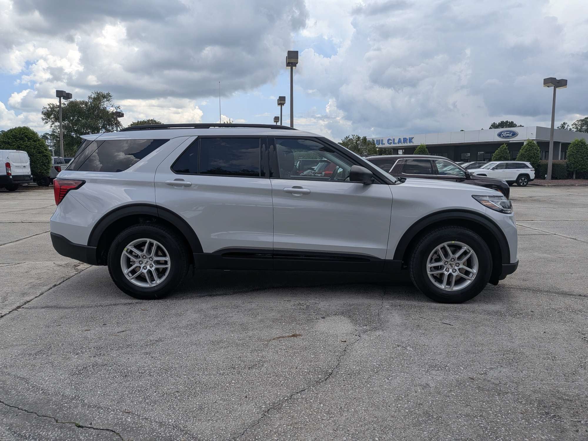 2026 Ford Explorer Active w/200A Pkg