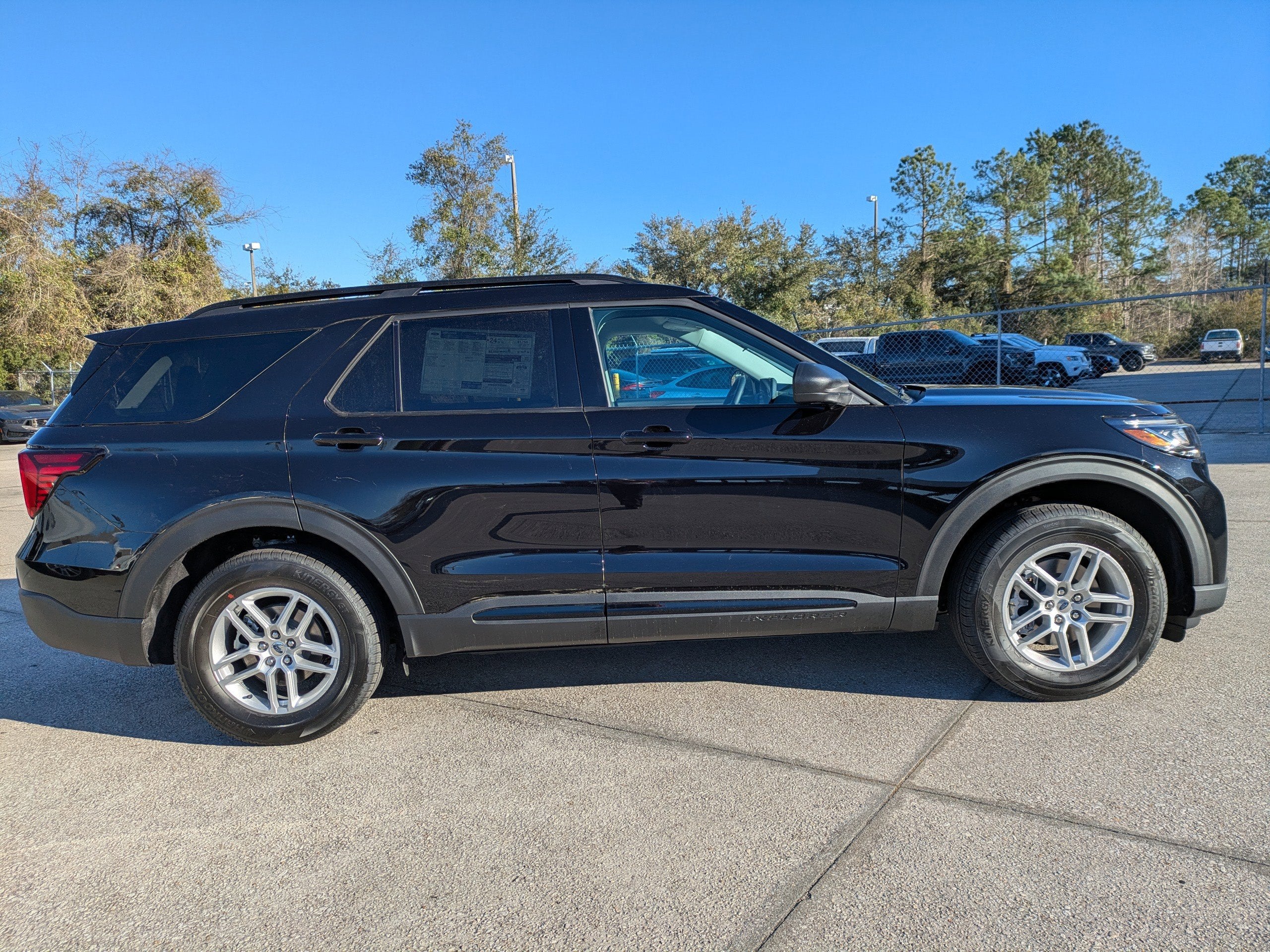 2026 Ford Explorer Active w/200A Pkg
