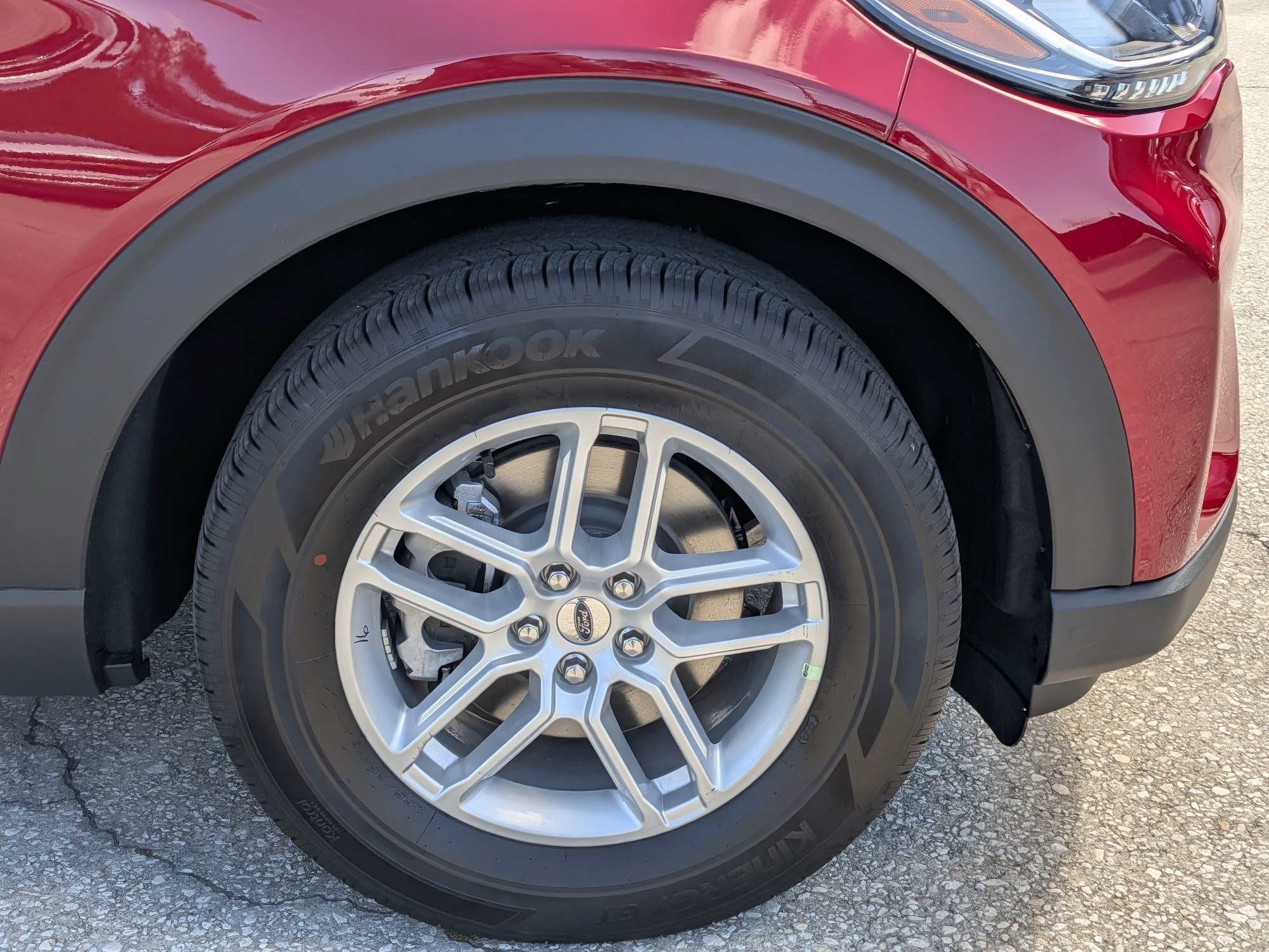 2027 Ford Explorer Active w/200A Pkg