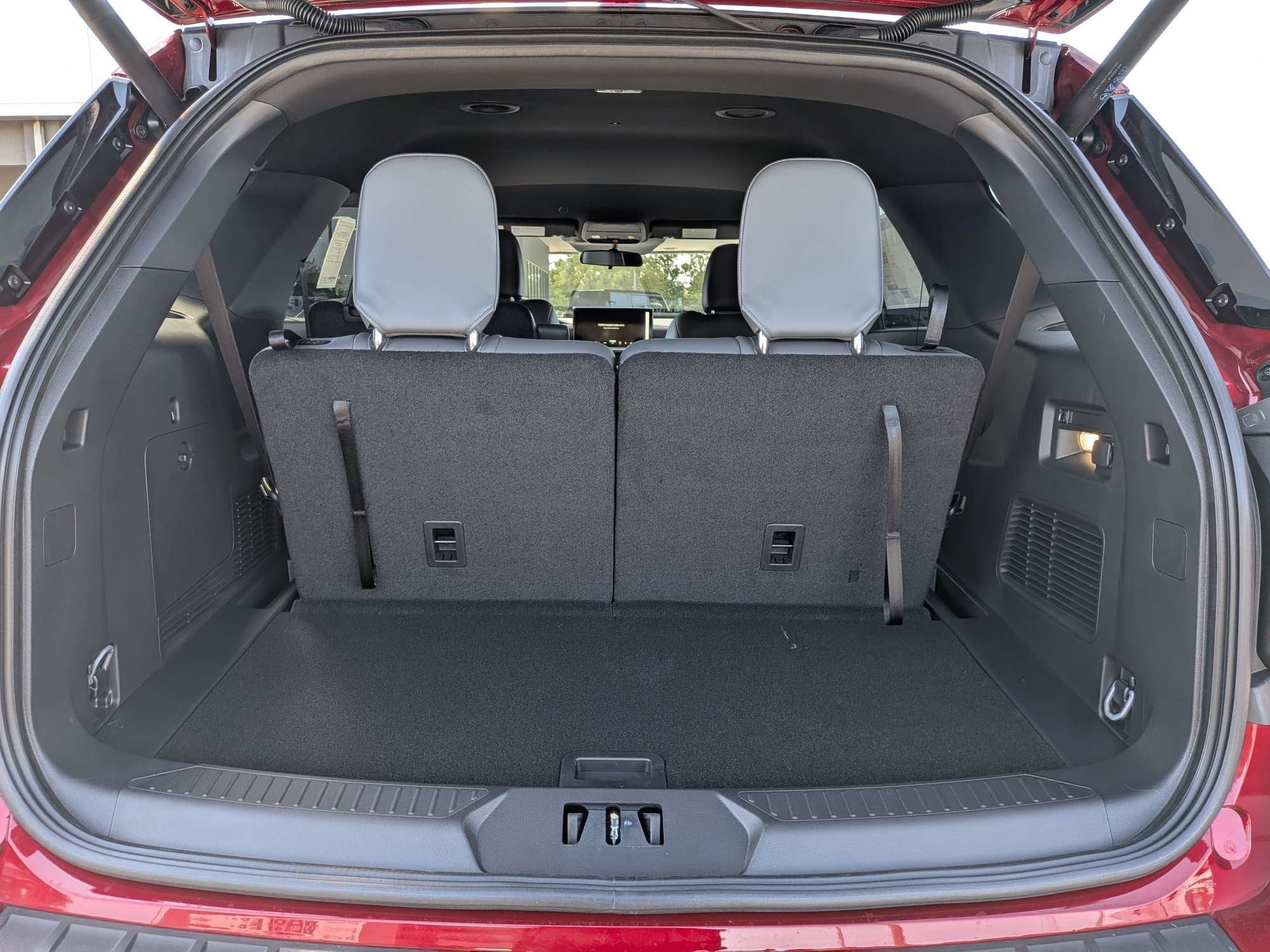 2027 Ford Explorer Active w/200A Pkg