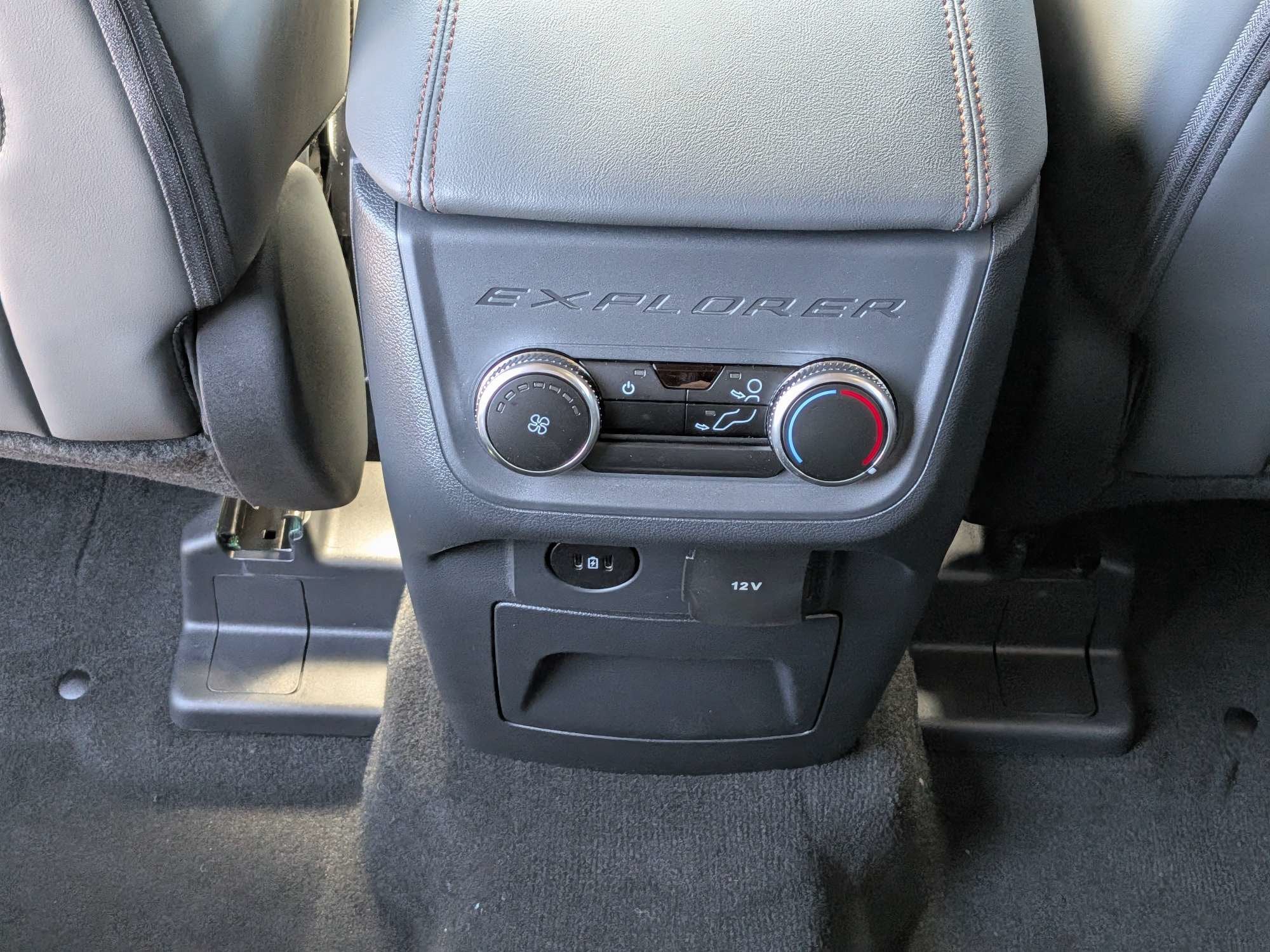 2027 Ford Explorer Active w/200A Pkg