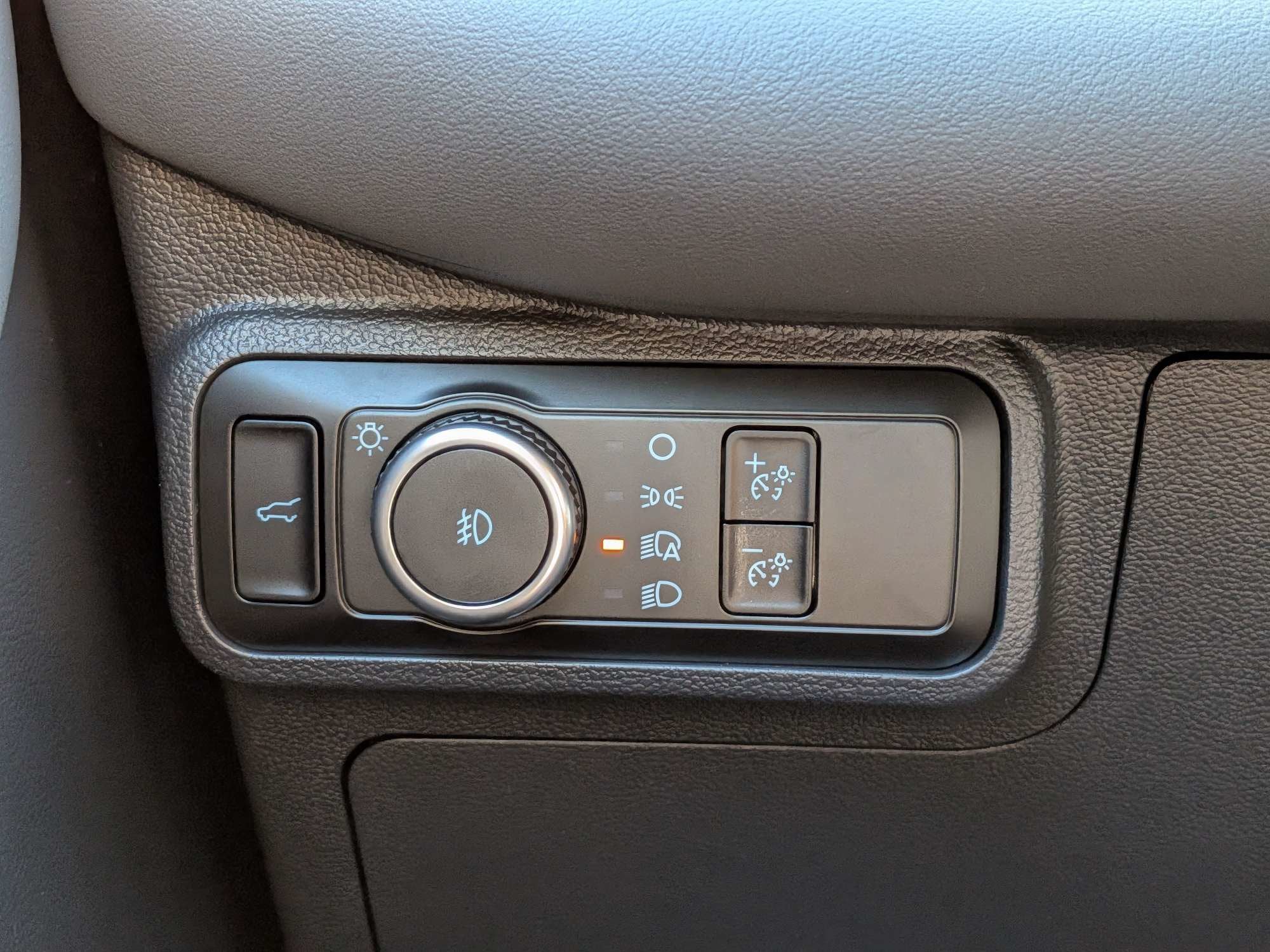 2027 Ford Explorer Active w/200A Pkg