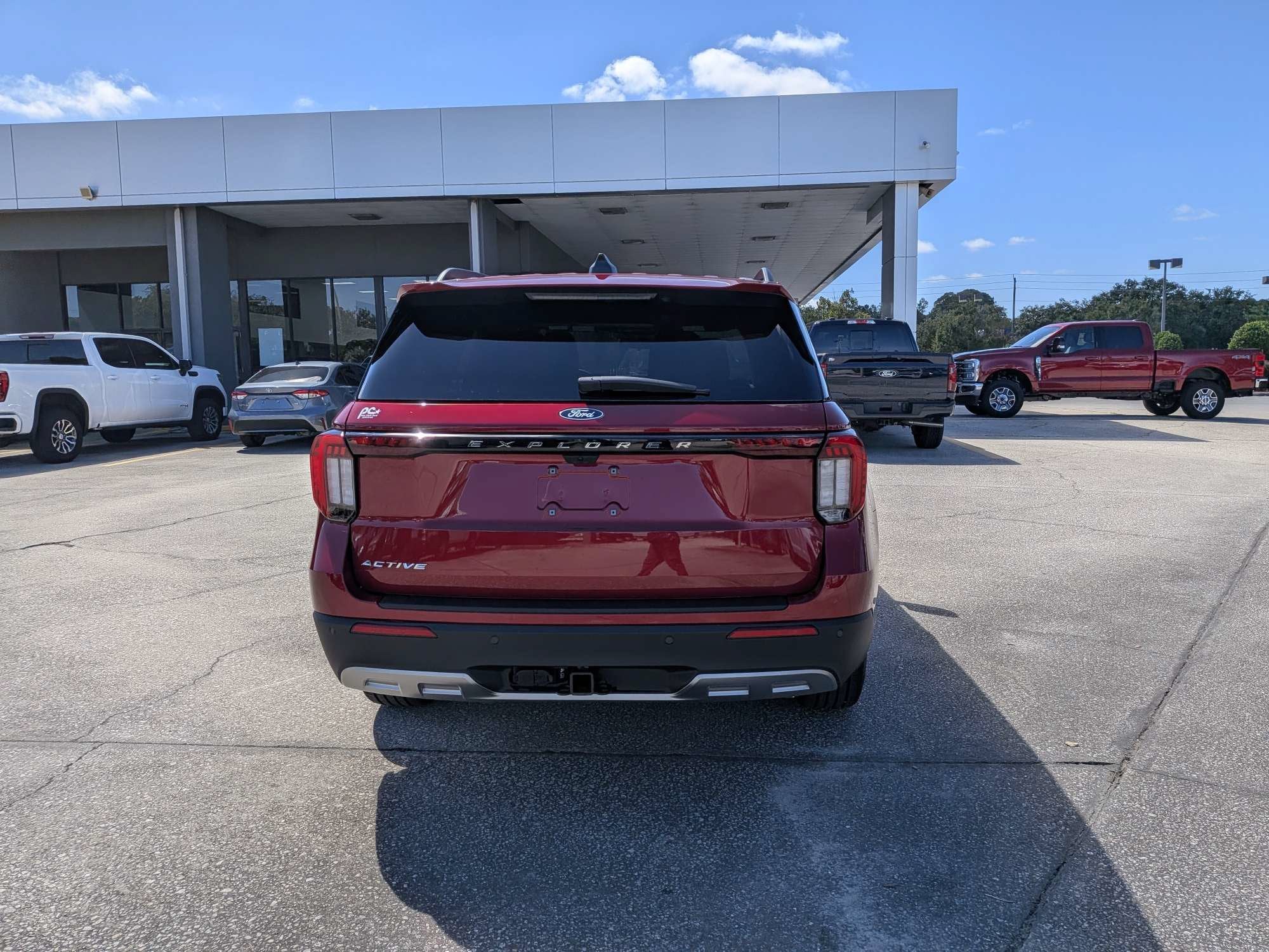 2027 Ford Explorer Active w/200A Pkg