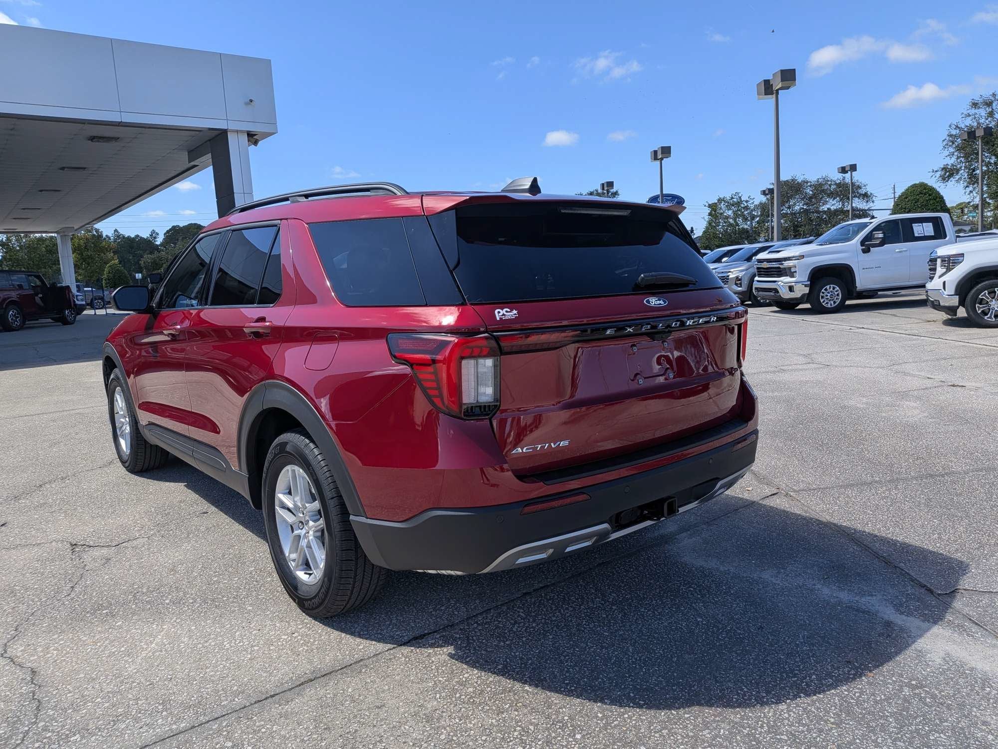 2027 Ford Explorer Active w/200A Pkg