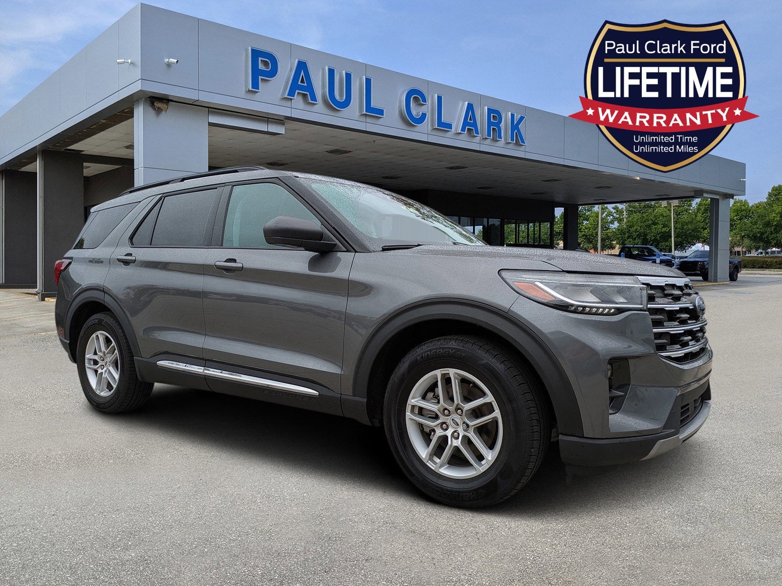 2025 Ford Explorer Active