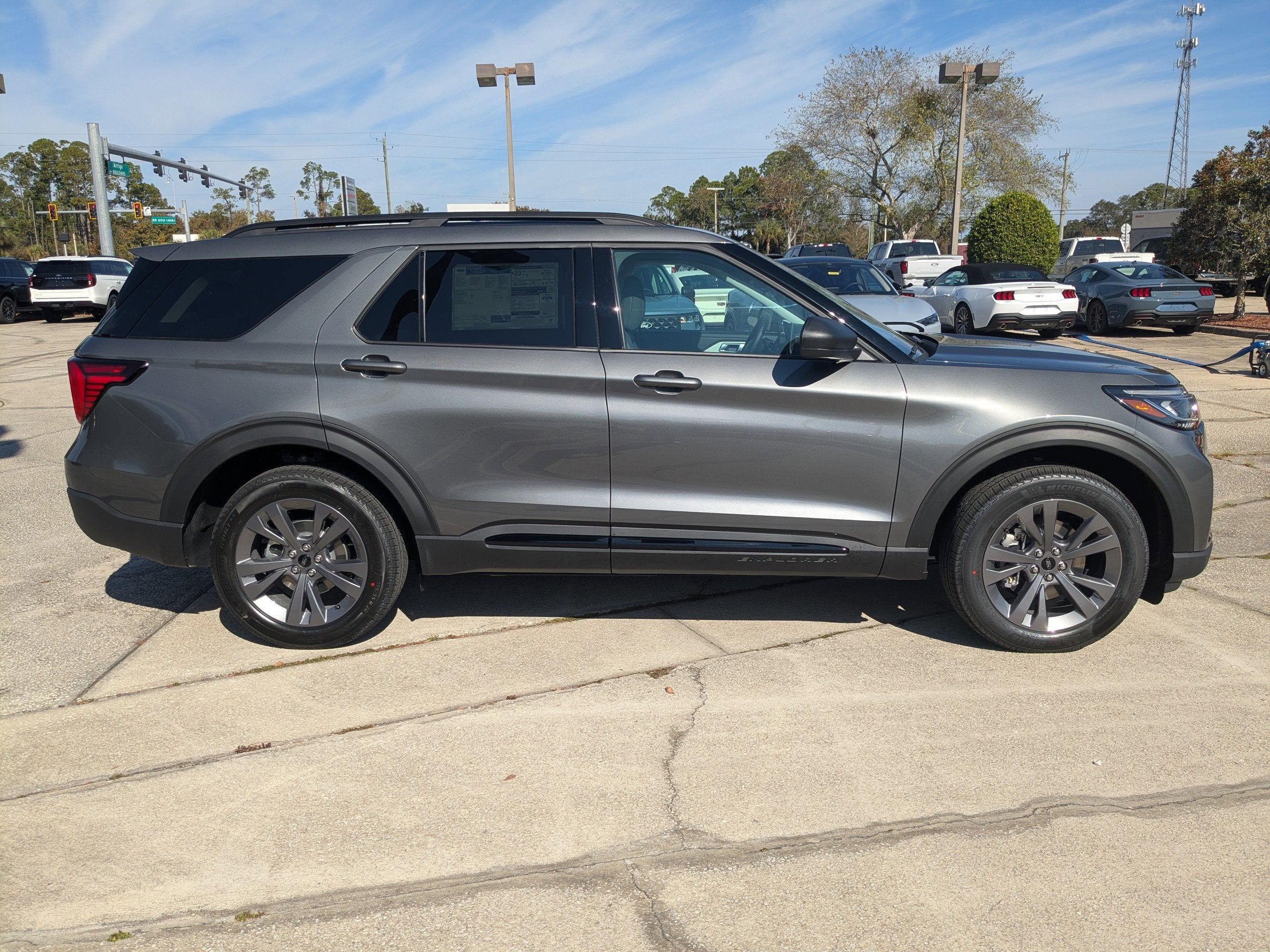 2026 Ford Explorer Active w/200A Pkg