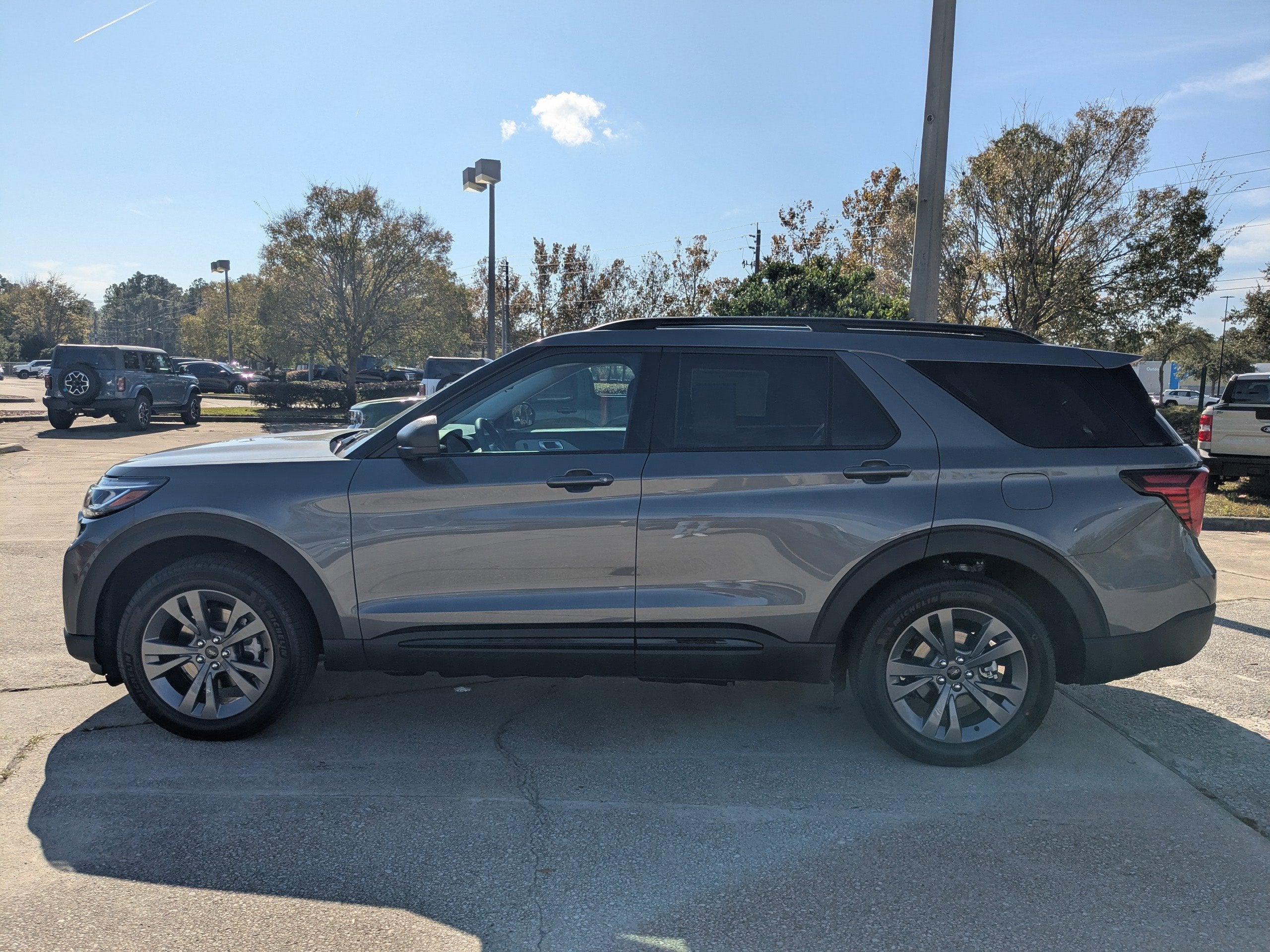2026 Ford Explorer Active w/200A Pkg